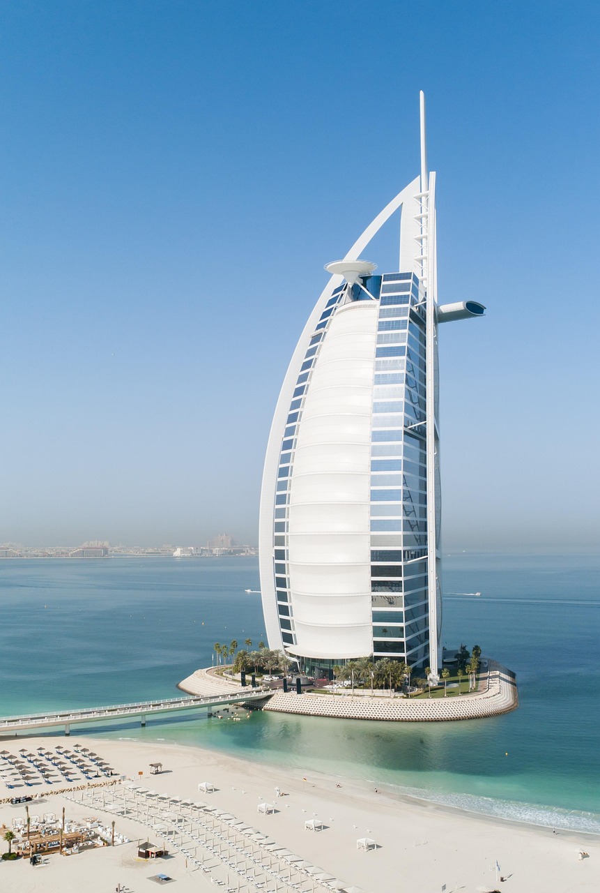 Burj Al Arab w Dubaju – symbol luksusu, który inspiruje biznes w Zakopanem.