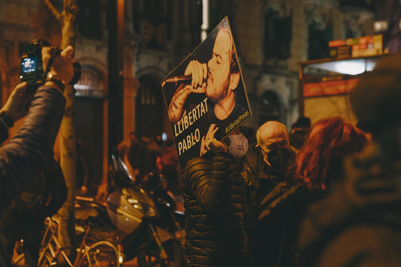 Prezydent wyraża sprzeciw wobec przemocy politycznej – poznaj jego stanowisko