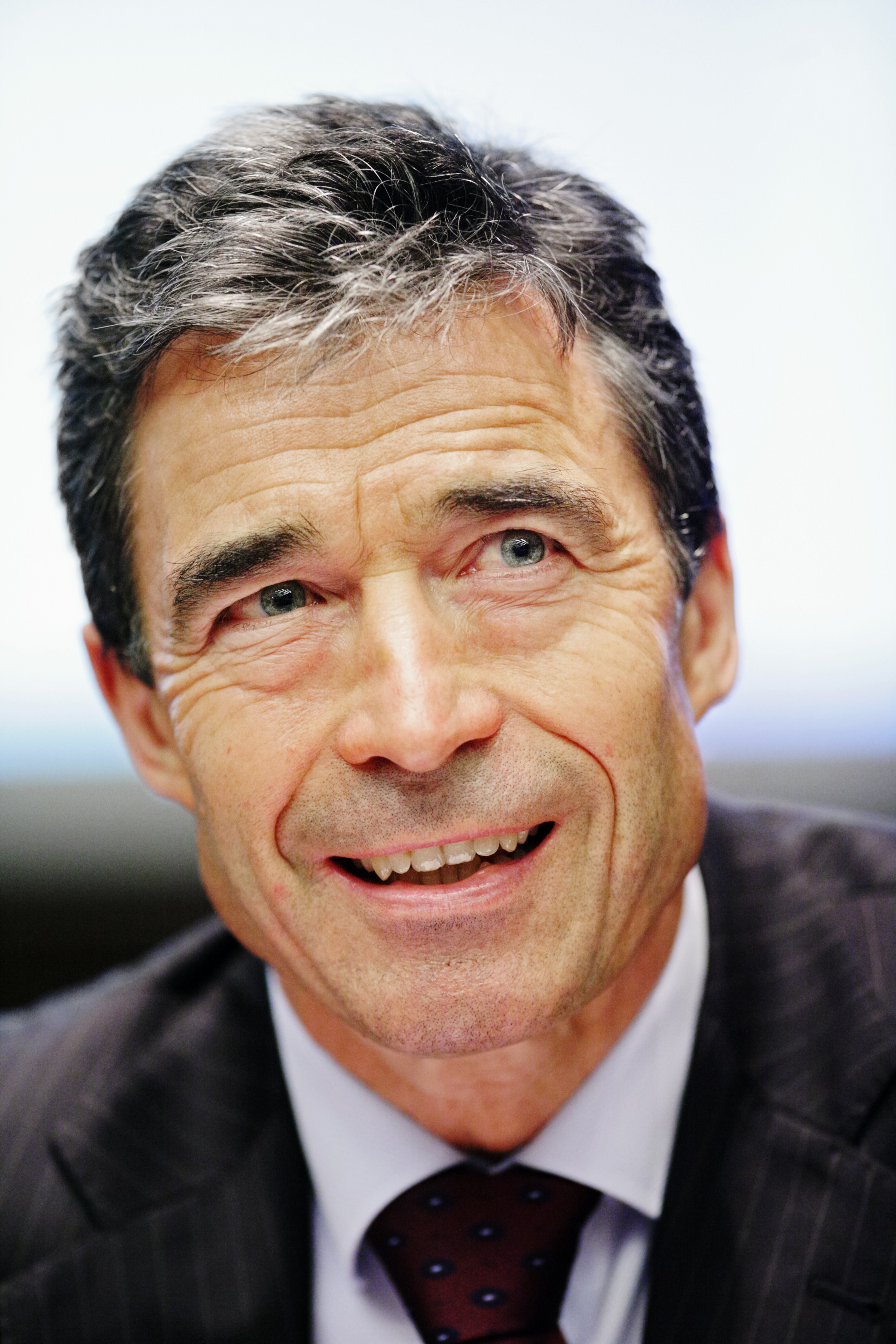 Anders Fogh Rasmussen, były szef NATO, analizuje bezpieczeństwo Europy i zagrożenie ze strony Rosji.