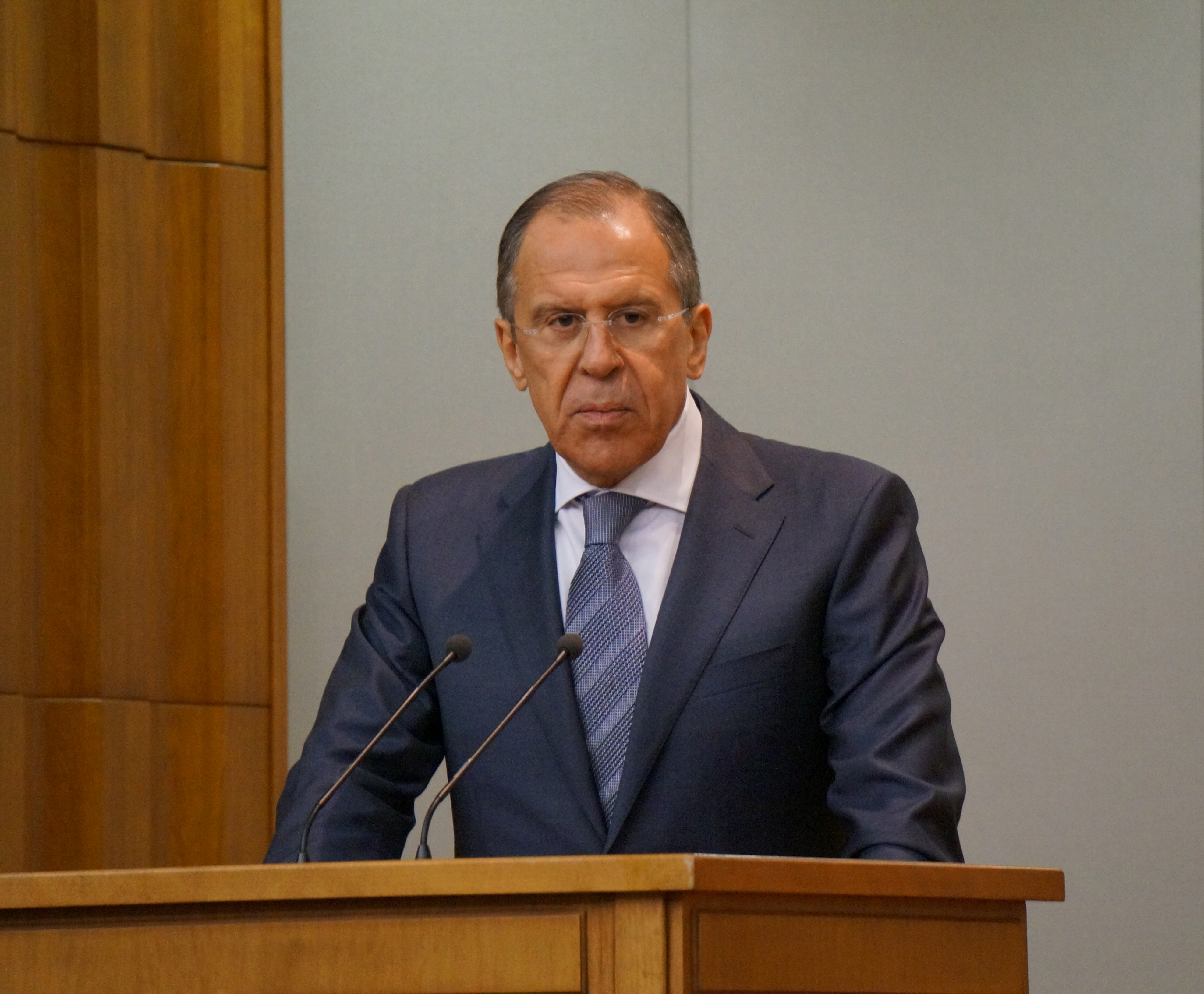 Siergiej Ławrow, minister spraw zagranicznych Rosji, odpowiada na pytania o spotkanie Putin-Zełenski.