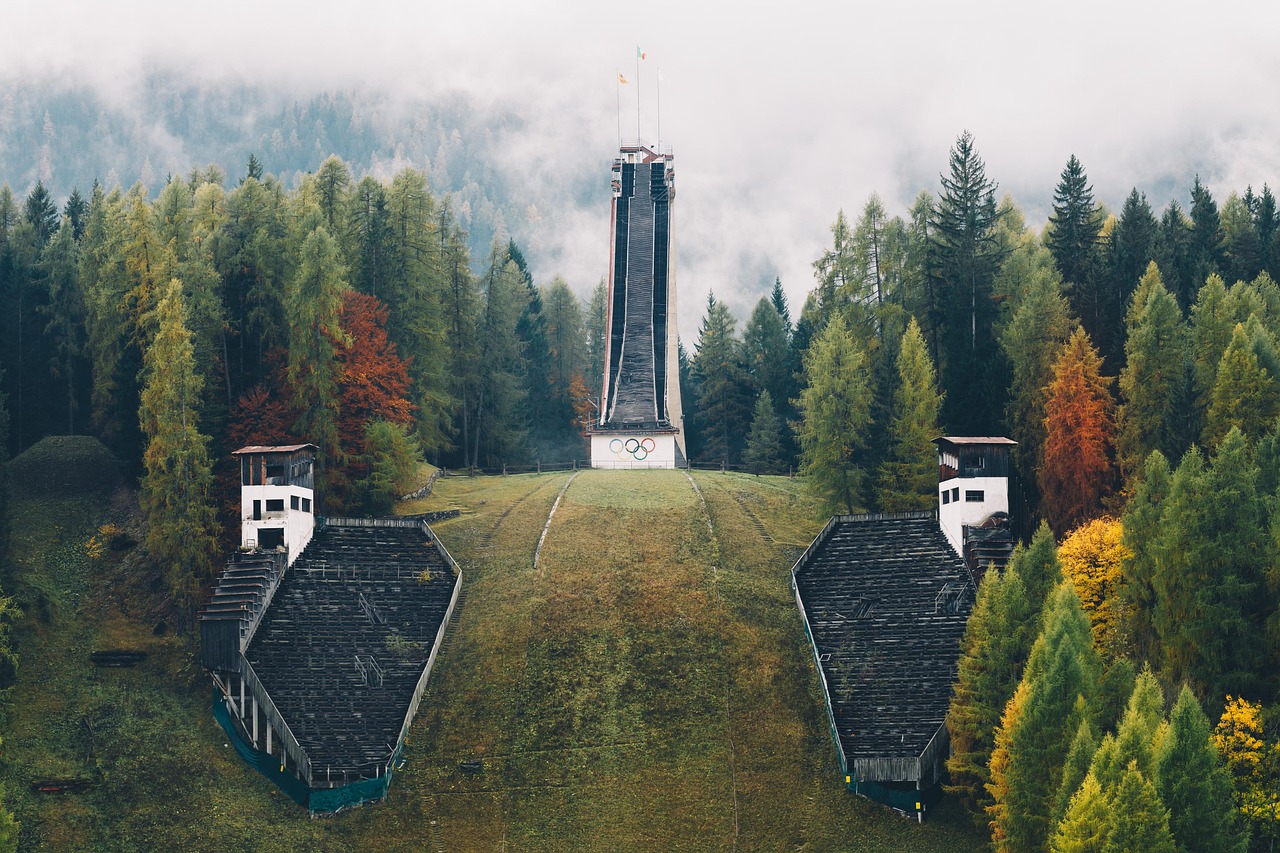 Loteria w Klingenthal! Wiatr rozdaje karty, a Polacy walczą z żywiołem. Czy to koniec marzeń?