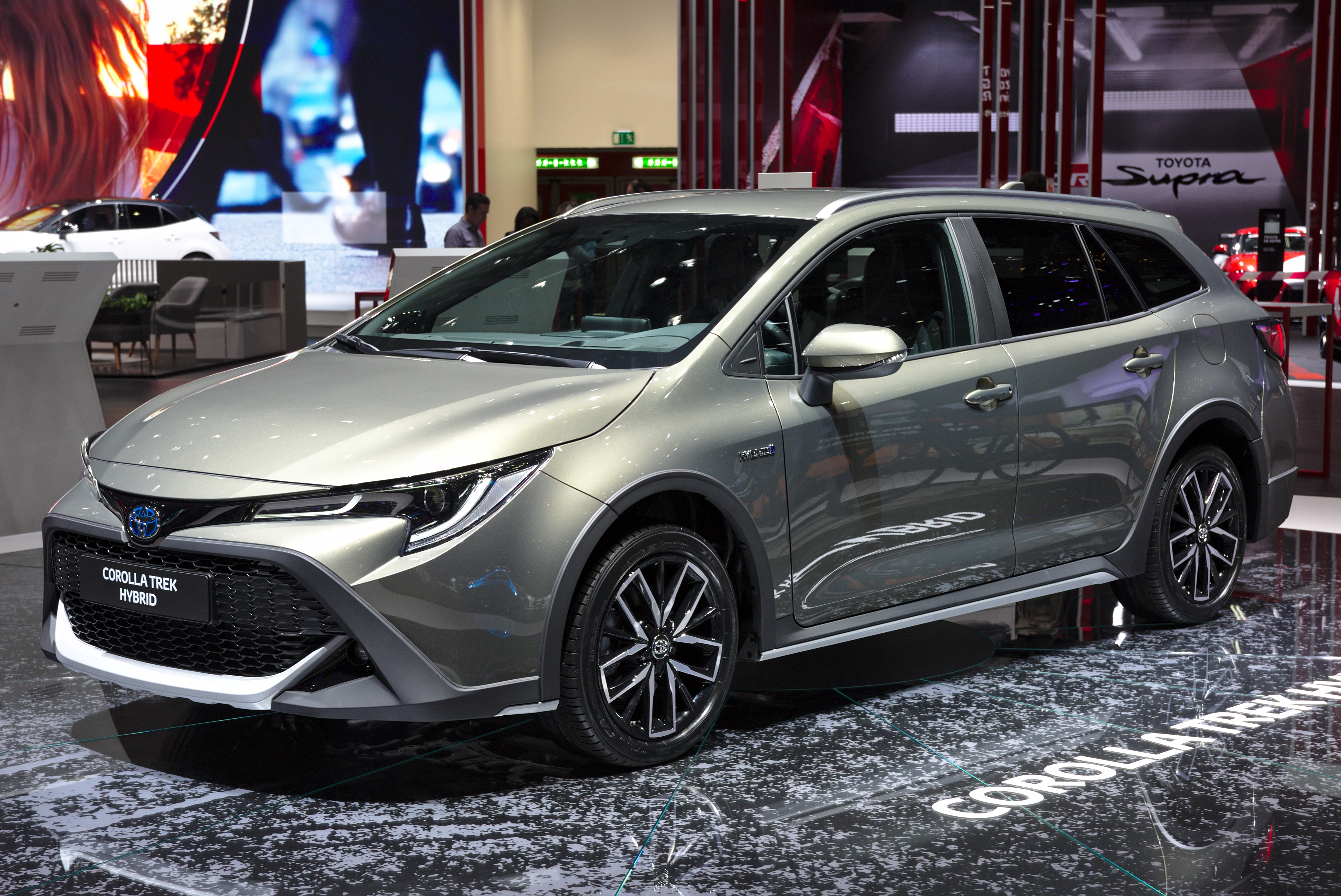 Nowa Toyota Corolla: To nie jest samochód Twojego dziadka! Rewolucja na wodór i prąd