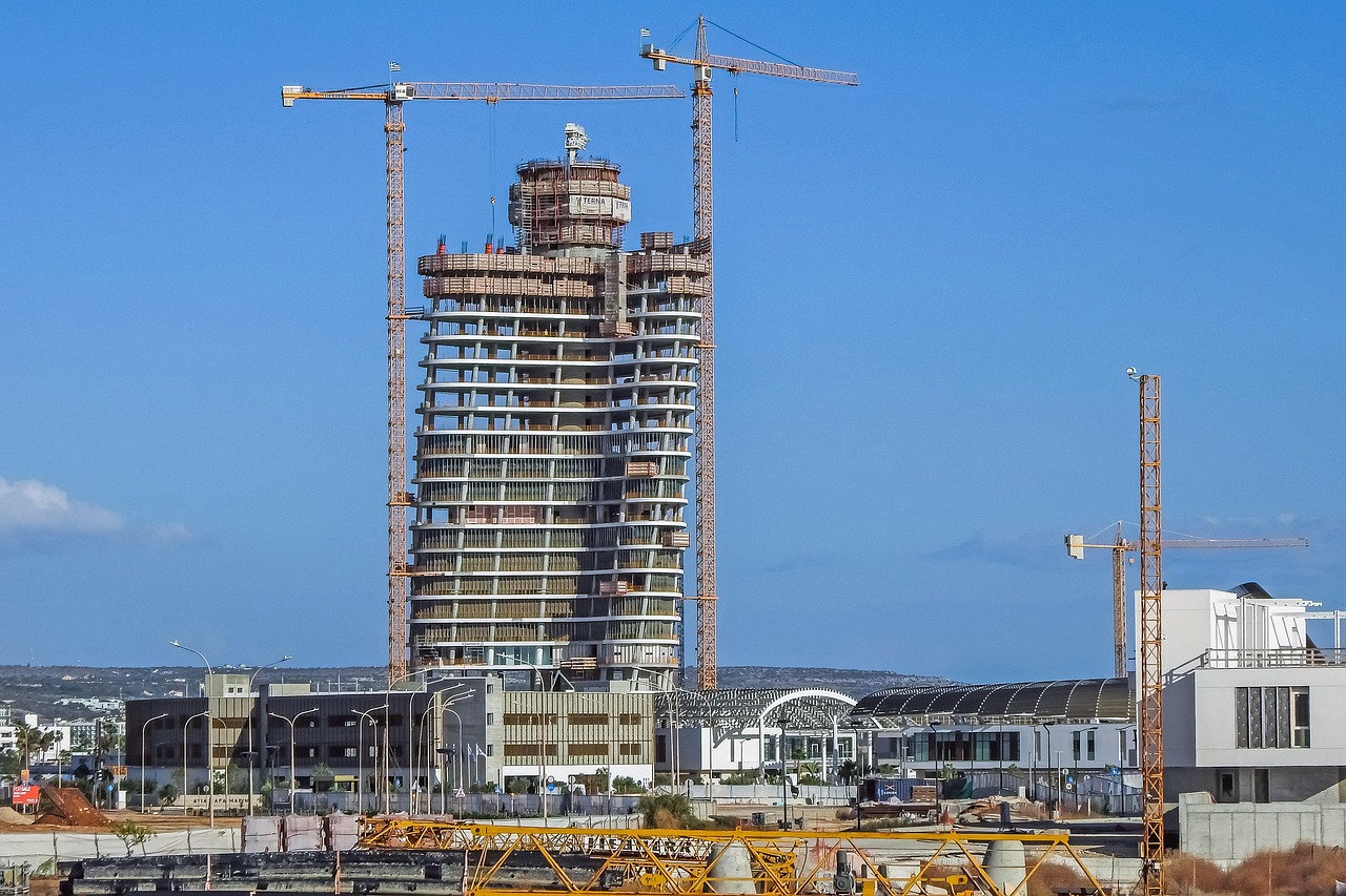 Koszty budowy domu na przełomie 2025/2026: Szczegółowa analiza rynku i prognozy dla inwestorów