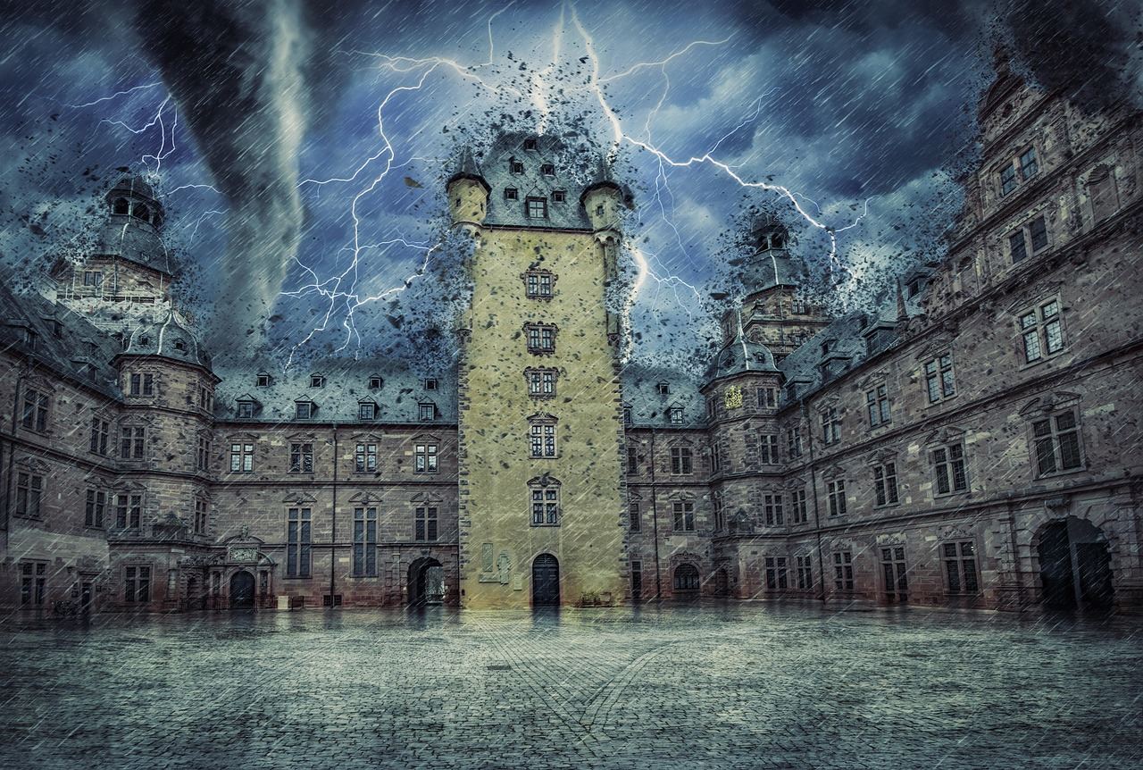 Śmiertelne tornado w Portugalii: Jak ekstremalna pogoda zagraża turystycznym rajom?