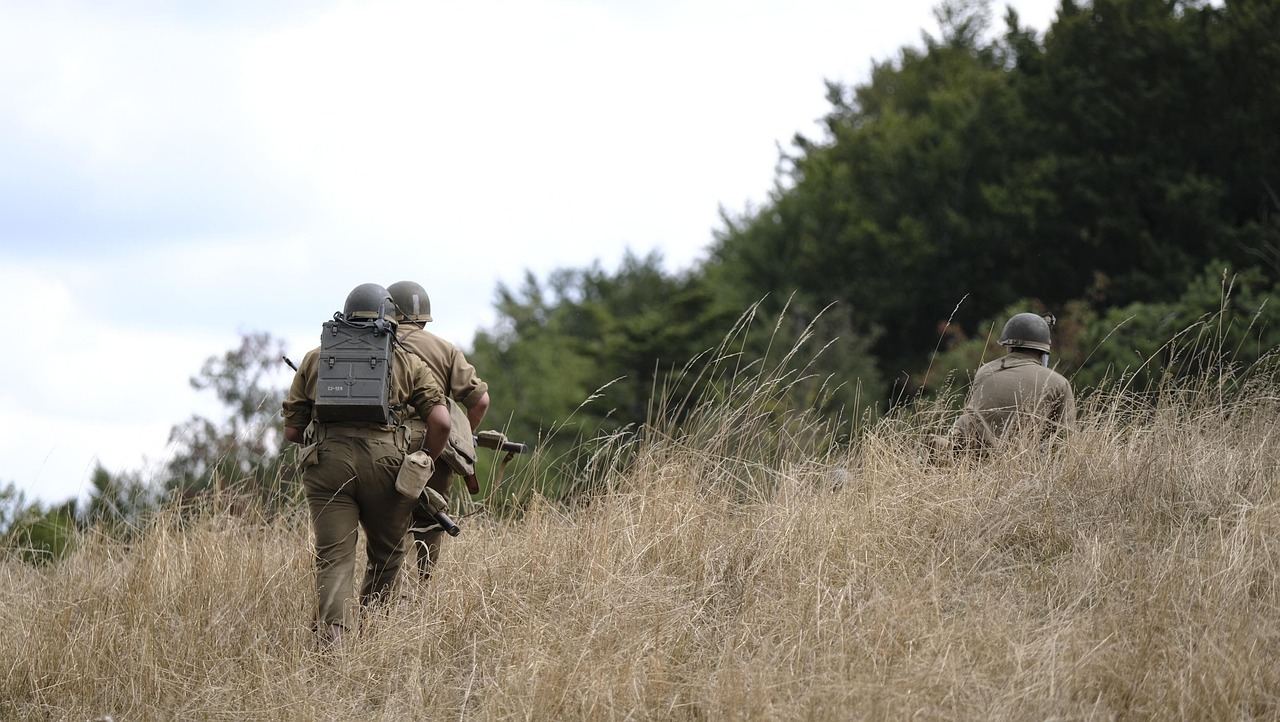 Czołgi ze sklejki na Hawajach? To nie żart, a przemyślana strategia Armii USA