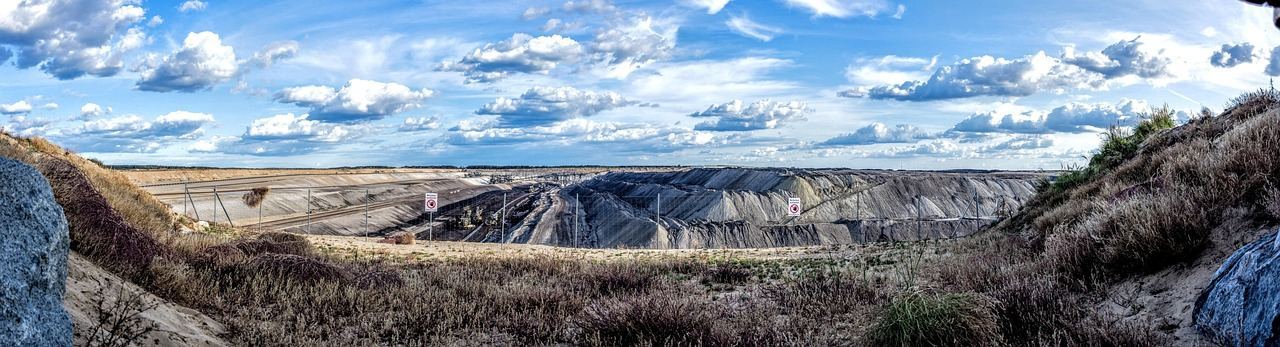 Zwolnienia w kopalni Silesia: Analiza finansowa i rynkowe konsekwencje dla 700 pracowników