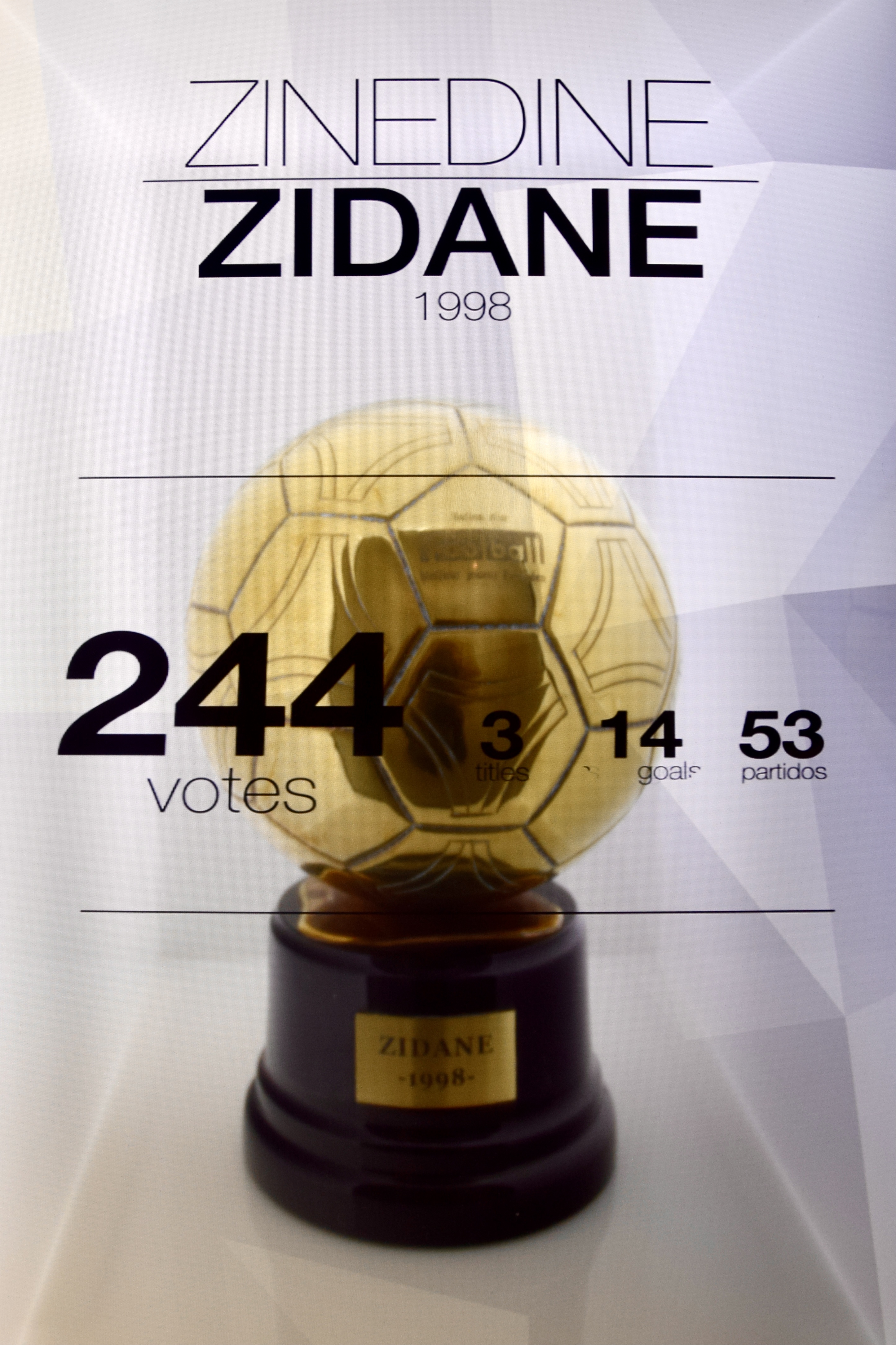 Najpierw gniew, potem pudło. W Realu Madryt wrze, a to dopiero początek ery Galácticos!