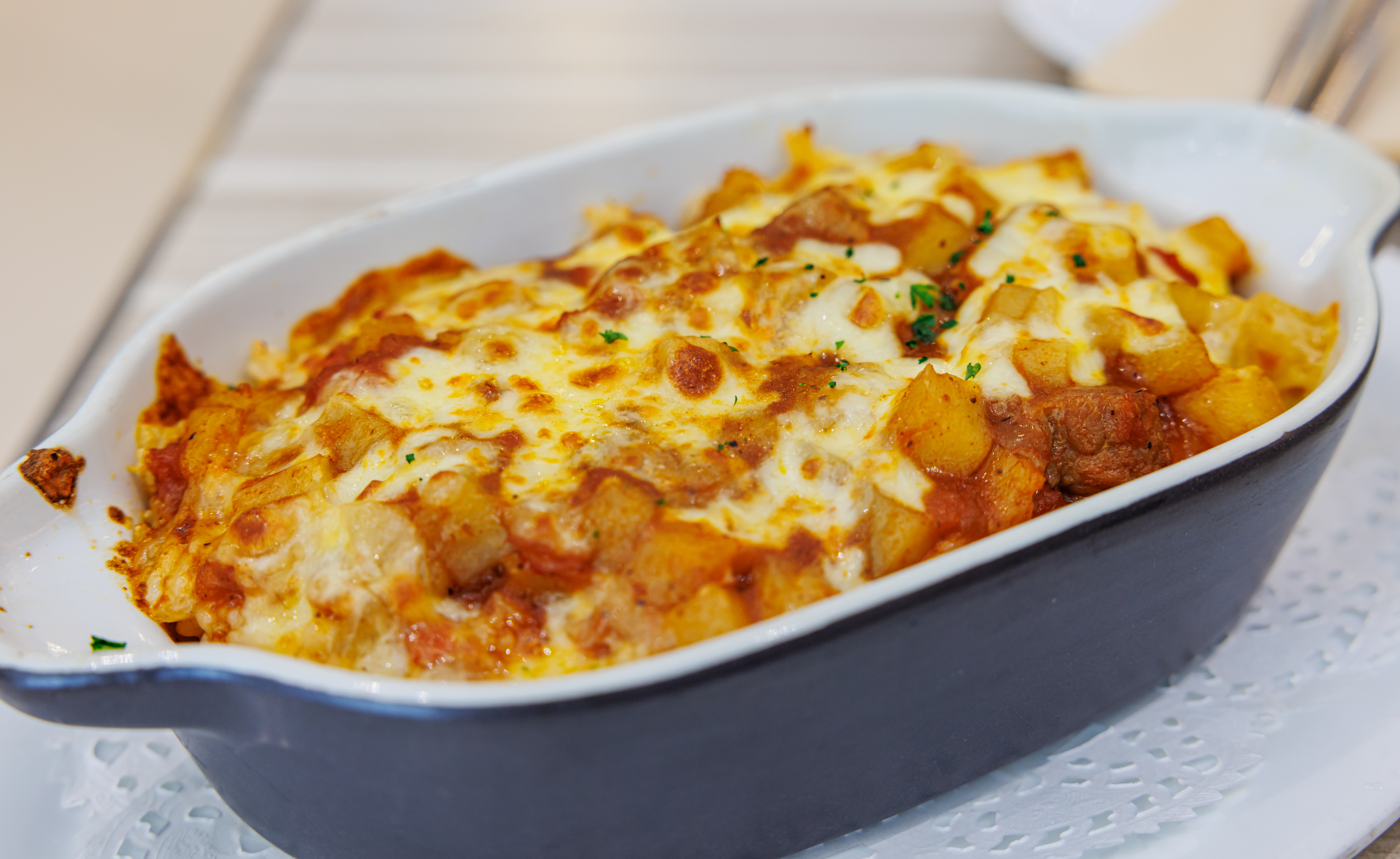 Pizza w opałach: Szczegółowa analiza strategicznych problemów Pizza Hut