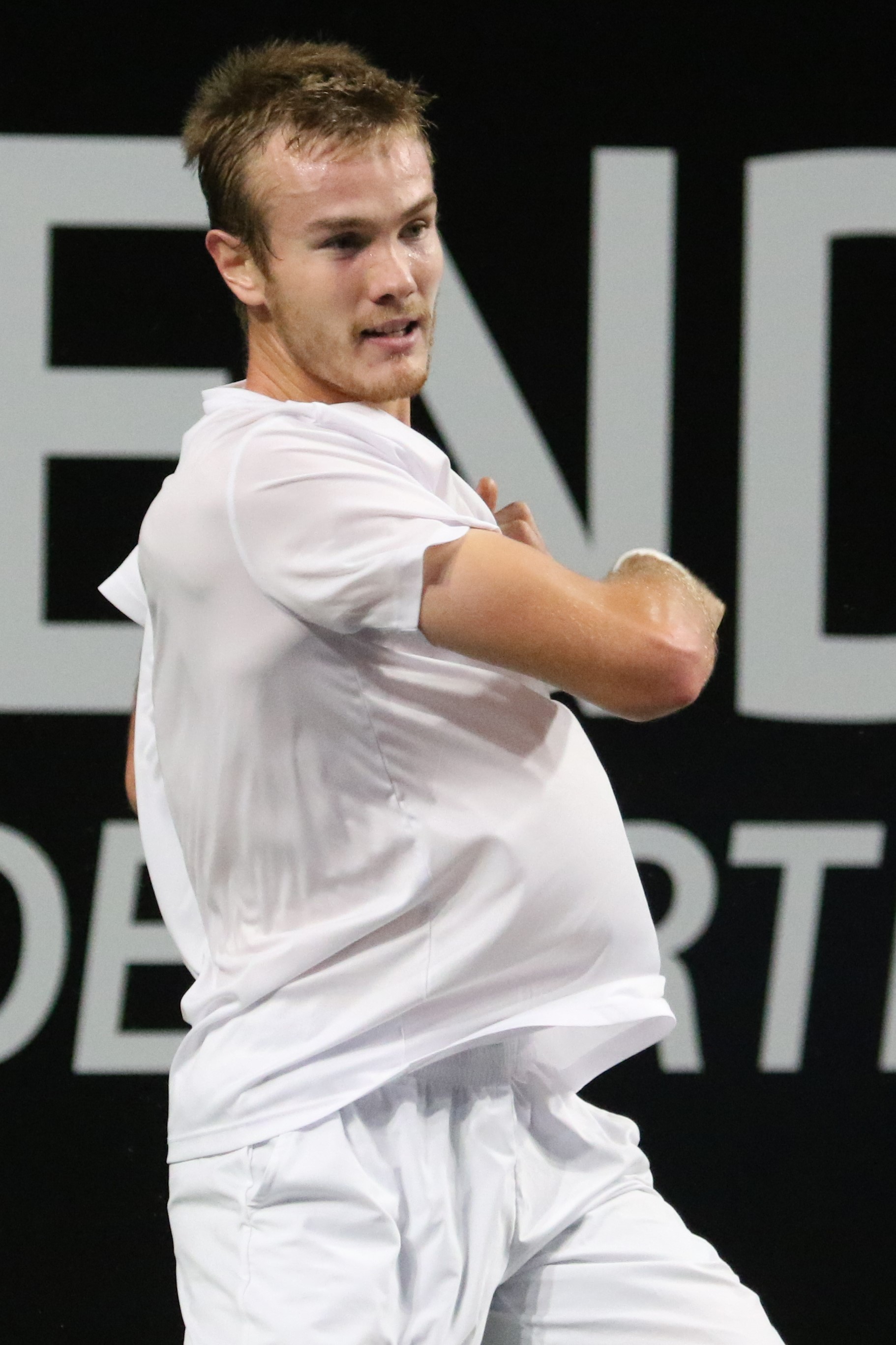 Ukrainiec wstrząsnął tenisowym światem! Gigant na kolanach w Metz!