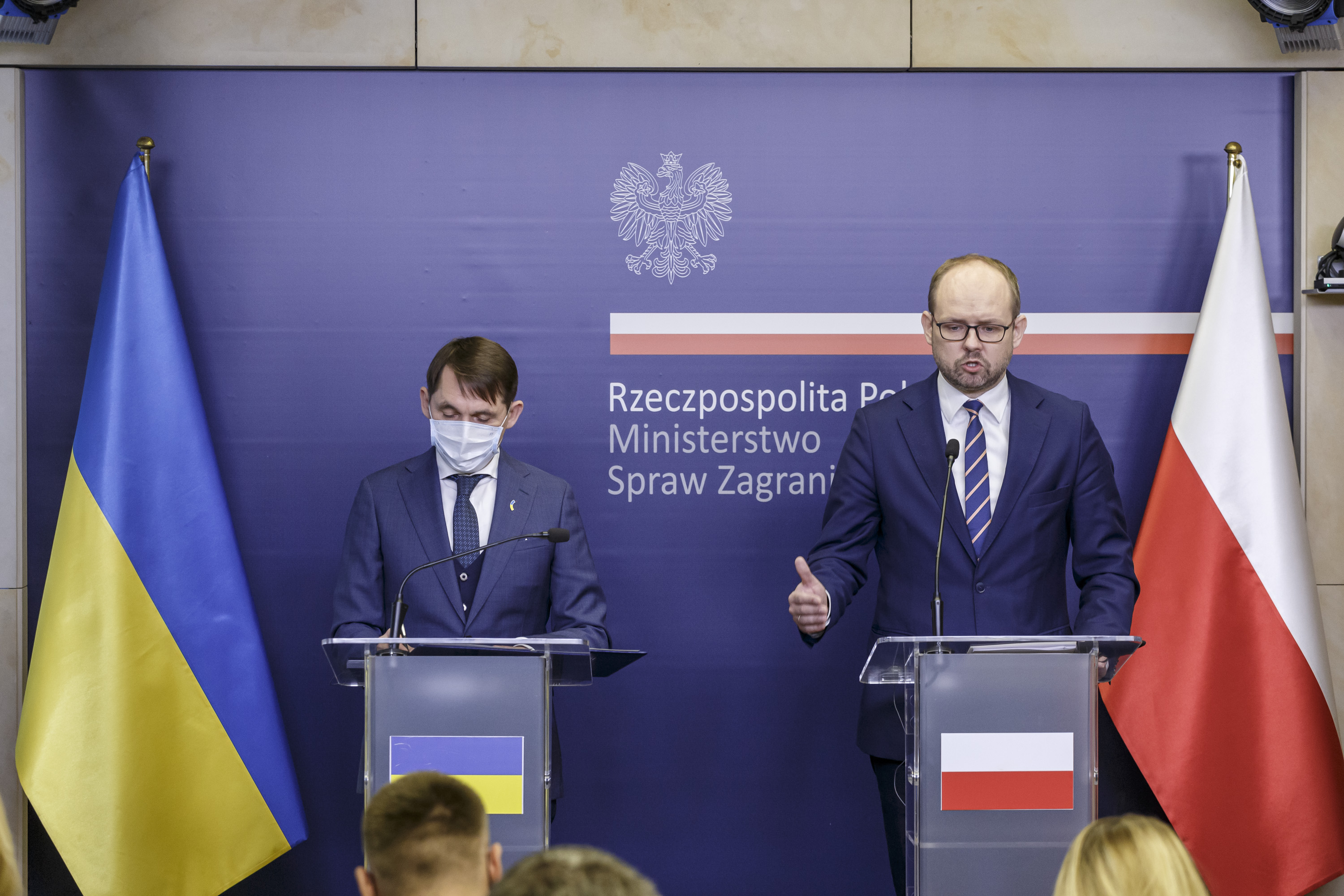 Marcin a spór o nominacje oficerskie: Analiza konfliktu na szczytach władzy