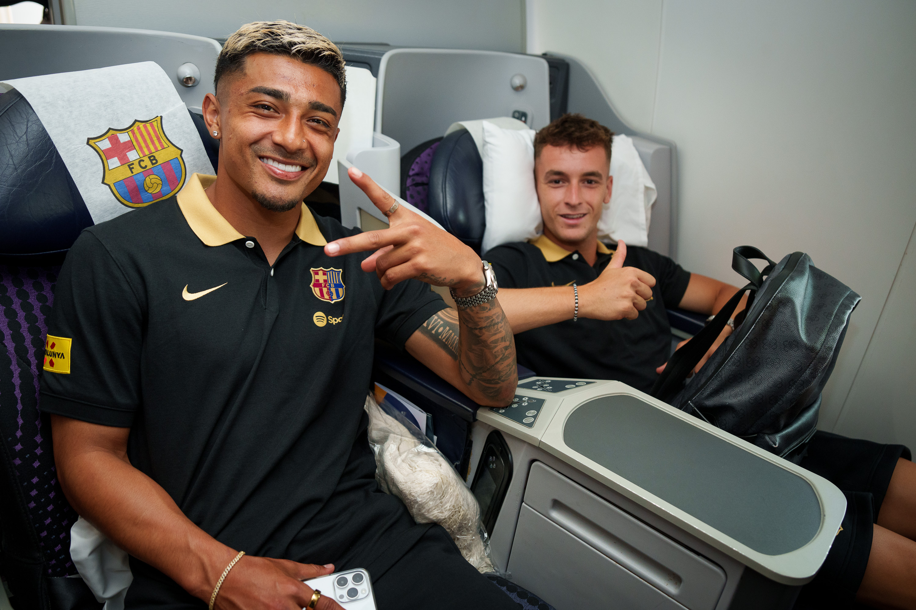 Piłkarz Barcelony w rękach rekina! Mendes i Flick budują nową potęgę na Camp Nou?