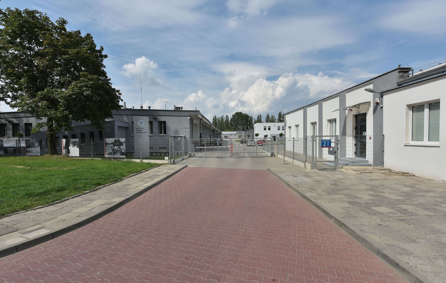 IPN protestuje: Jak spór o aukcję pamiątek z Holokaustu obnażył problem handlu historią