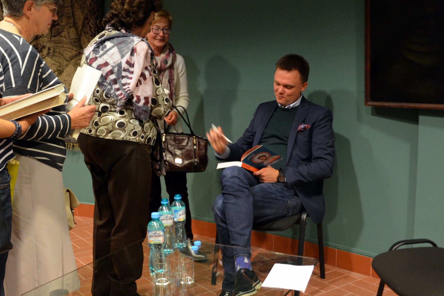 To jest polityczny dylemat Szymona Hołowni. Analiza przyszłości lidera Polski 2050