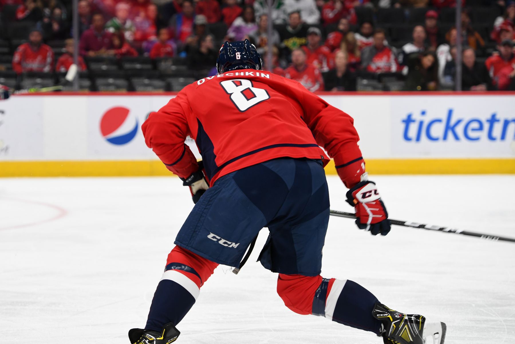 Putin i jego lodowy car: Jak Aleksandr Owieczkin podbił NHL, nie wyrzekając się Kremla