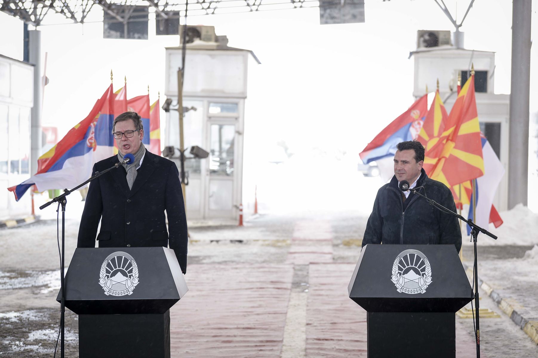 Donos na prezydenta Serbii: Analiza zarzutów o “polowaniach na ludzi” w Sarajewie