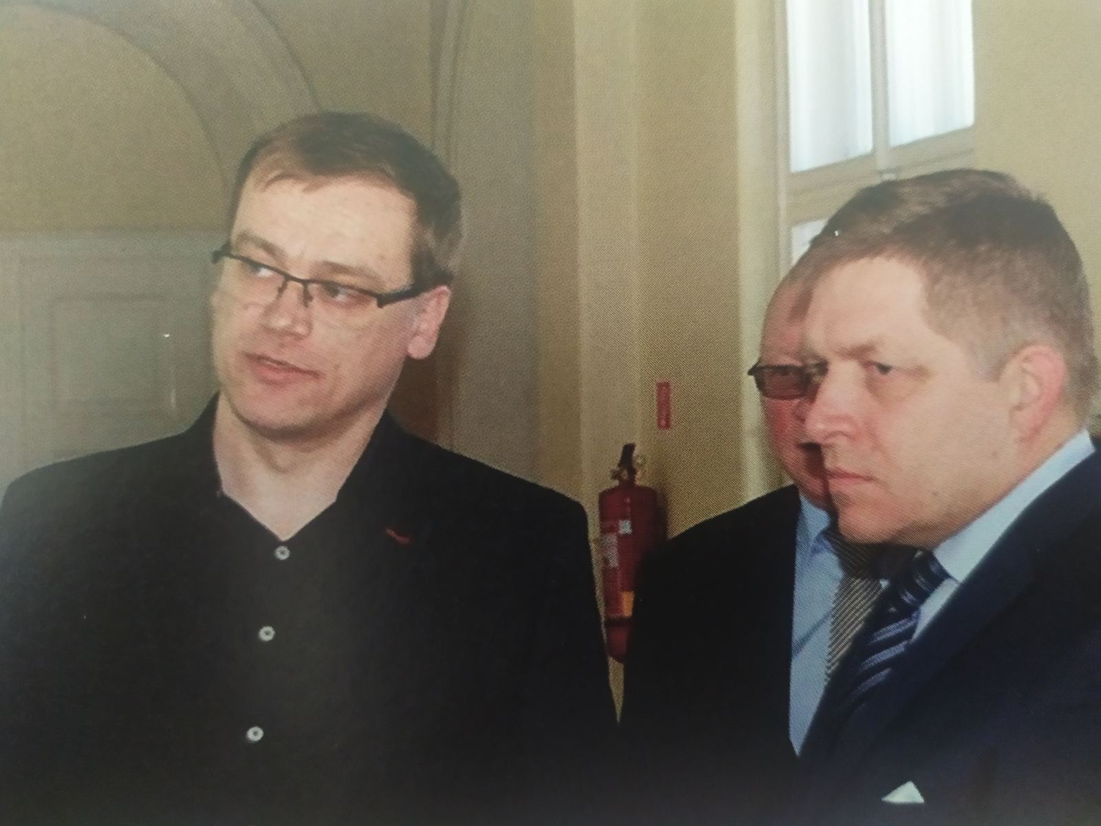 Robert Fico na kursie kolizyjnym z Brukselą: Analiza sporu o fundamenty Unii Europejskiej