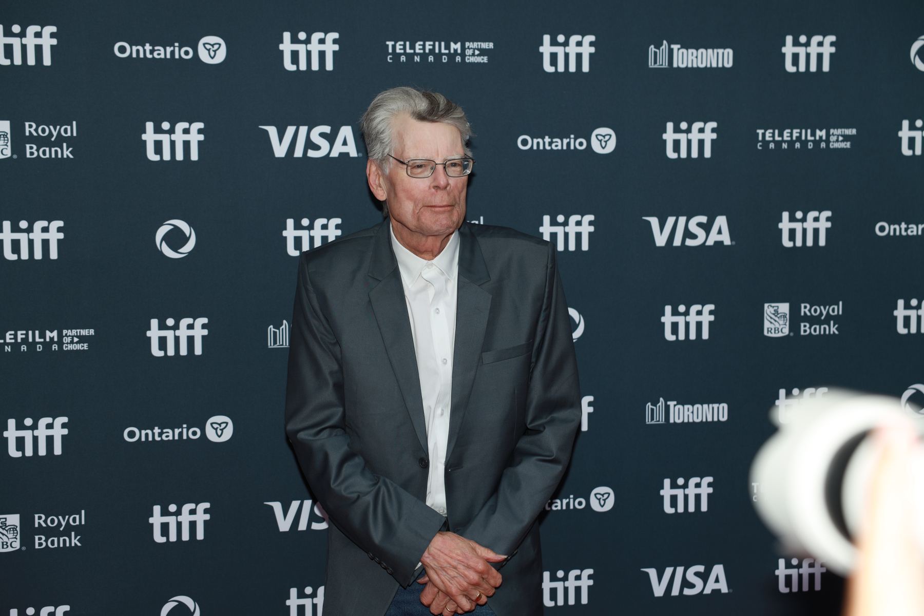 Genialna powieść Kinga, którą sam autor chciał spalić. Dlaczego musisz ją przeczytać?