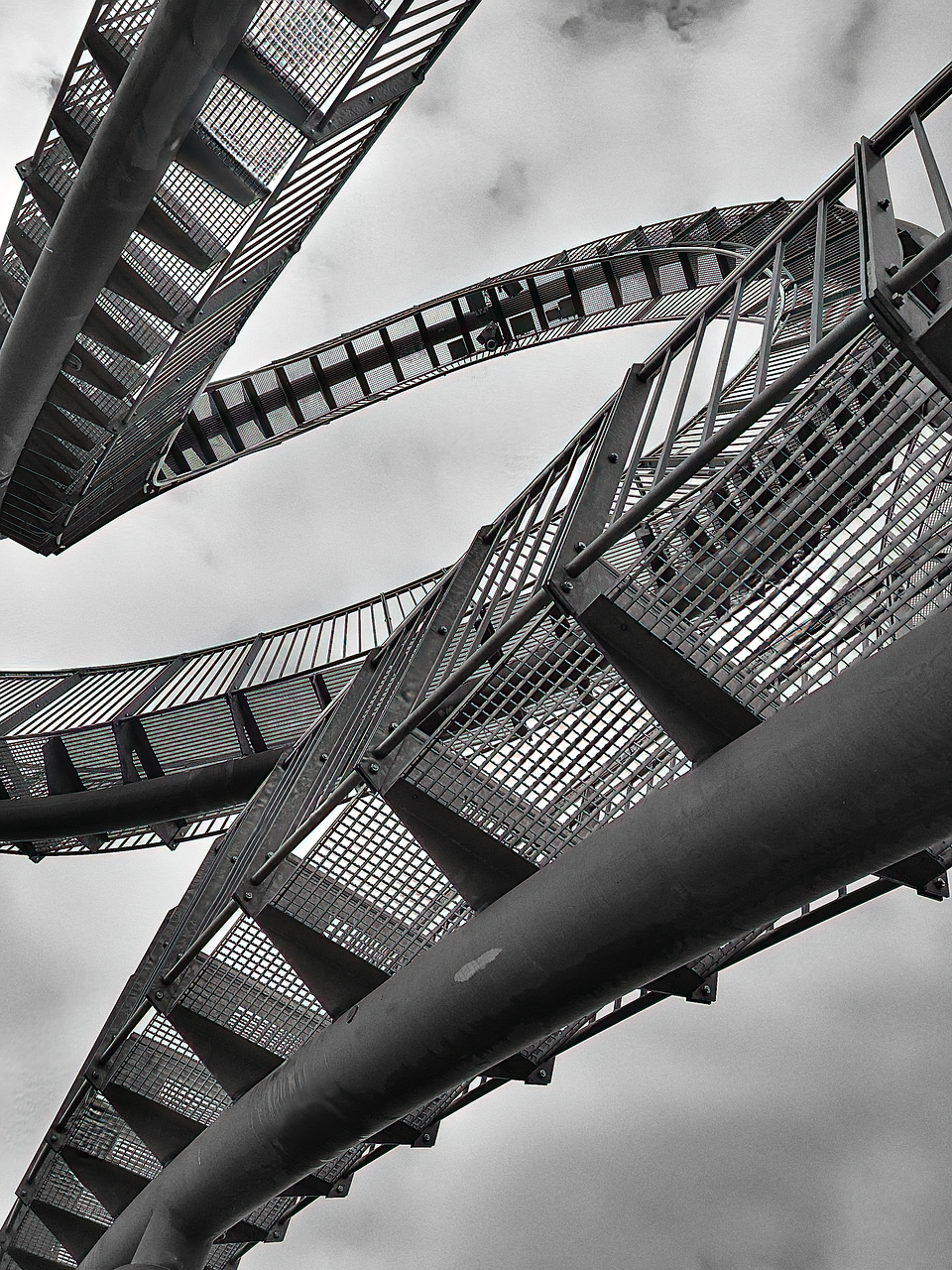 Polska Zbrojeniówka Osiąga Rekordowe Przychody w 2025 Roku – Analiza Sytuacji