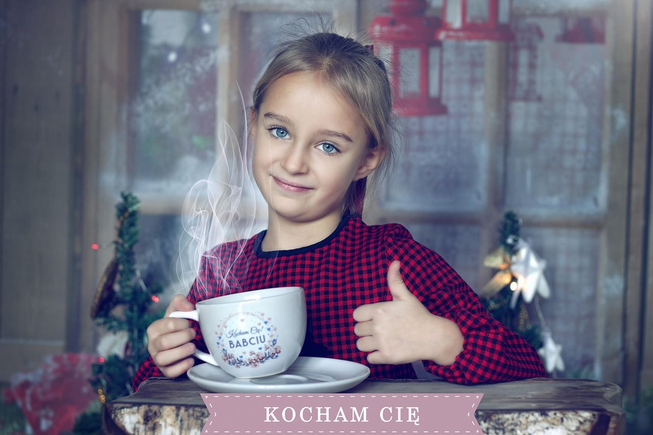 Boże Narodzenie 2025: Jakie życzenia podarować bliskim? Przewodnik po świątecznych słowach!