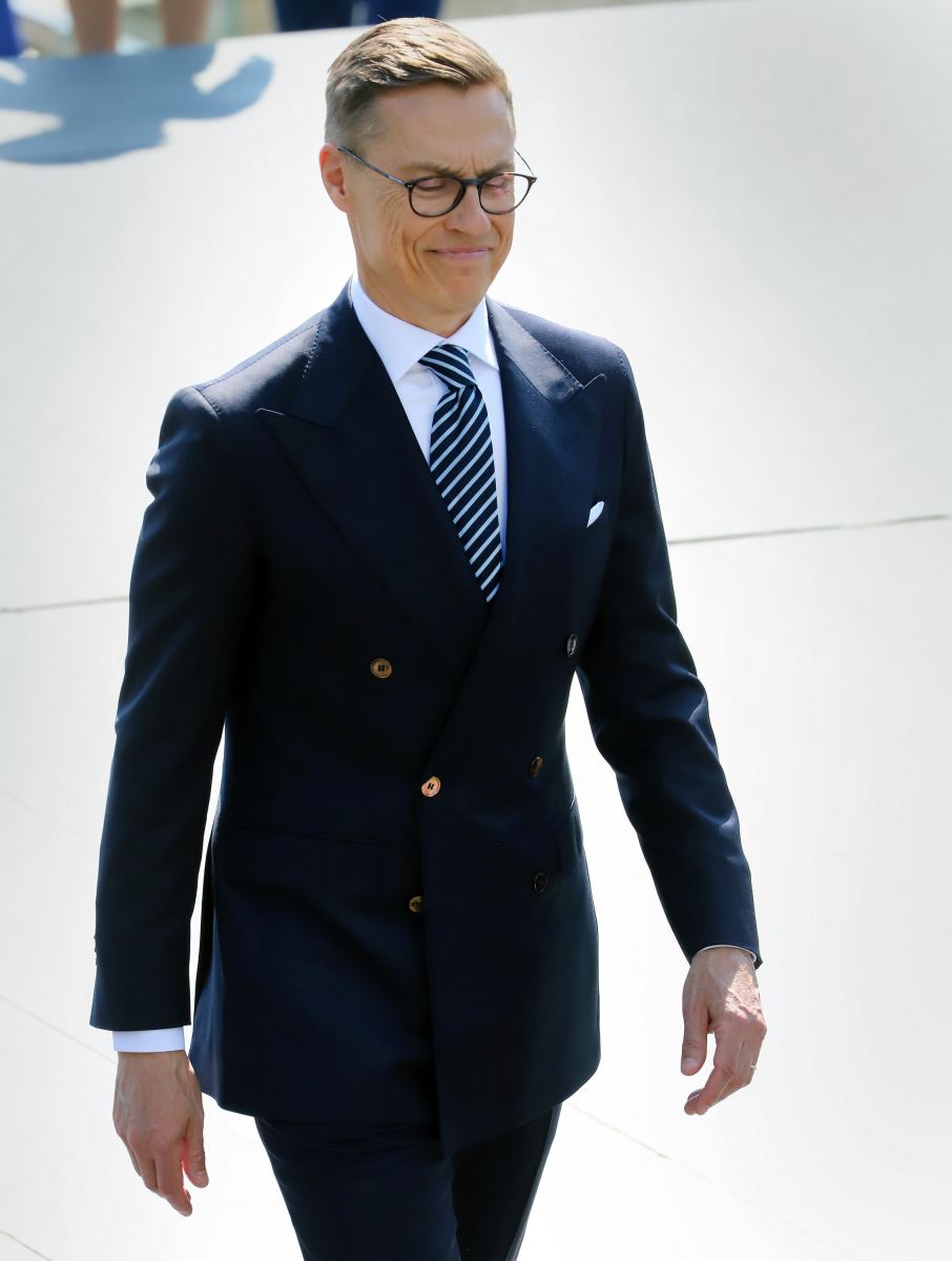 Smutny realizm w polityce: Dlaczego prezydent Finlandii mówi o “niesprawiedliwym pokoju” dla Ukrainy?