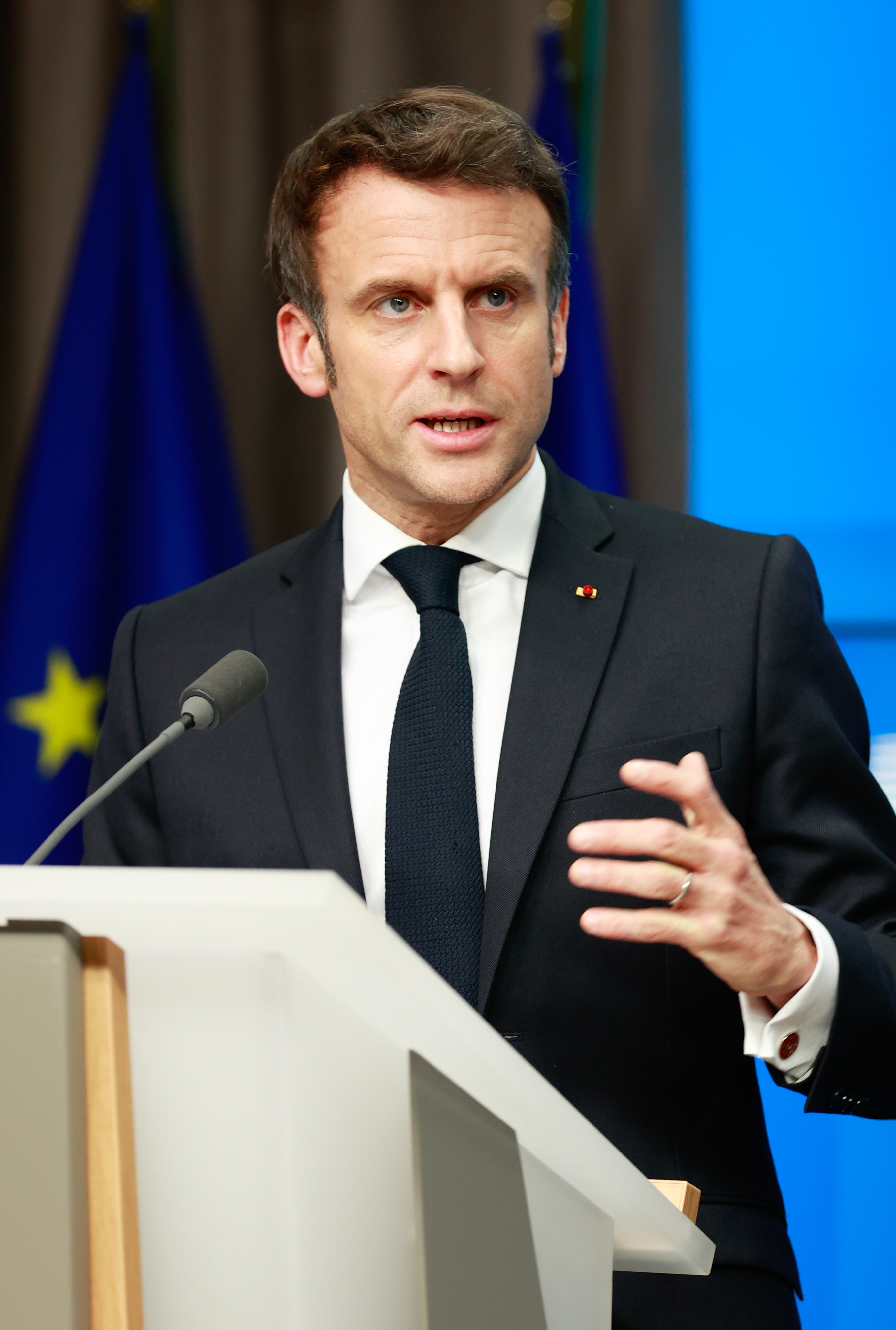 USA i Ukraina: Analiza europejskich obaw po kontrowersyjnej wypowiedzi Macrona