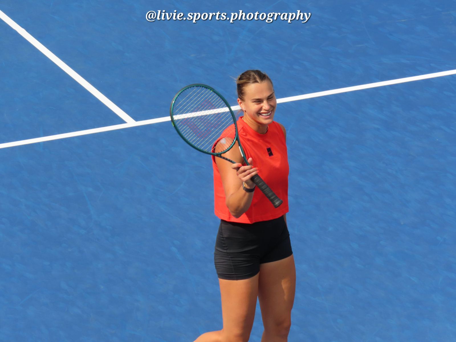 Sabalenka Zaskakuje Kyrgiosa Perfekcyjnym Zagraniem! Relacja z Niezwykłego Mecz w Dubaju