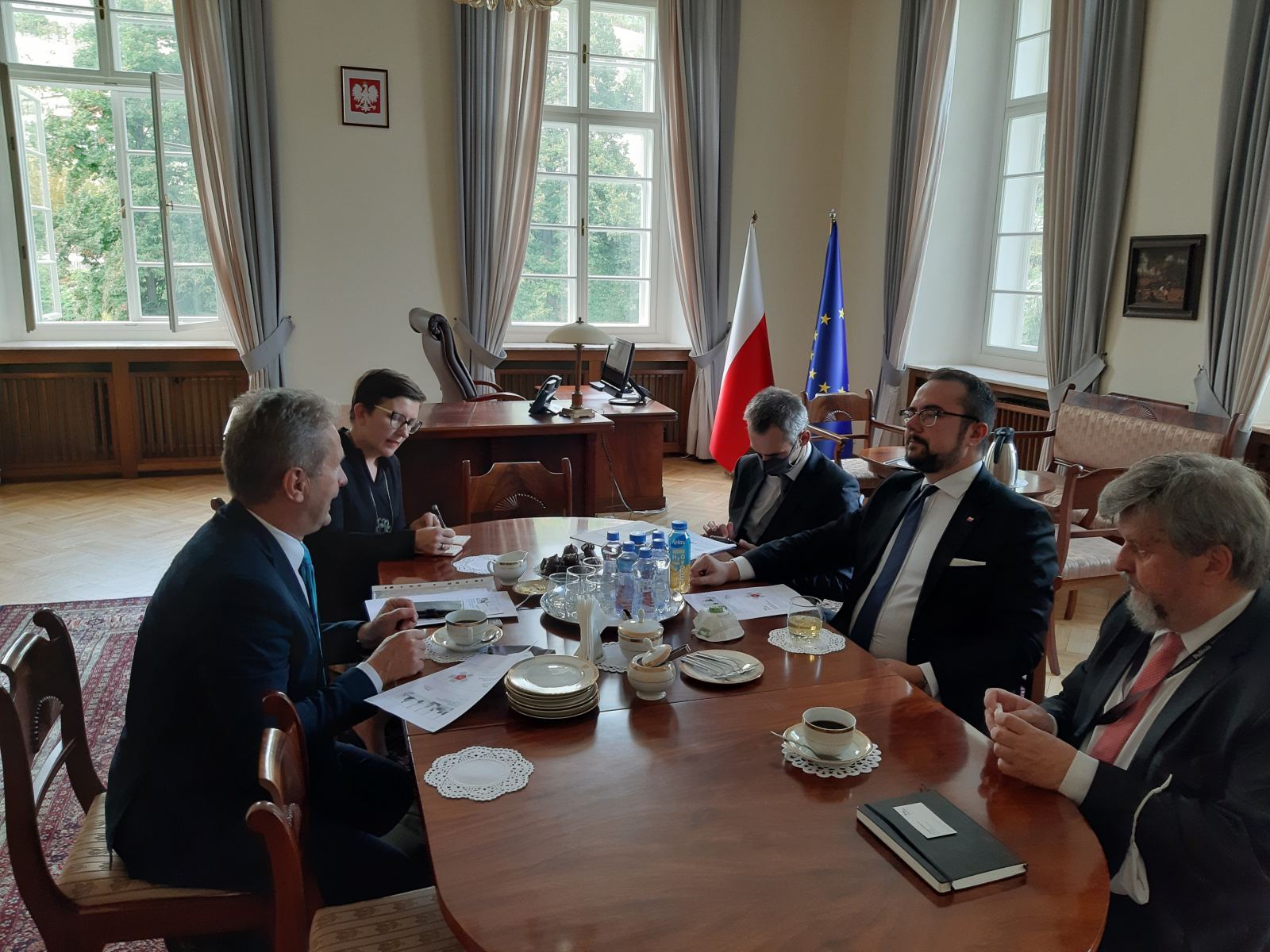 Afera RARS: Jak Paweł Sz. zainwestował państwowe pieniądze – zakup ośmiu BMW i luksusowe wydatki