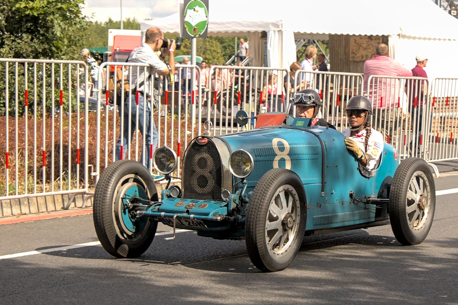 Inwestorzy Zainteresowani Bugatti: Analiza Potencjalnej Transakcji Wartości Ponad Miliarda Euro