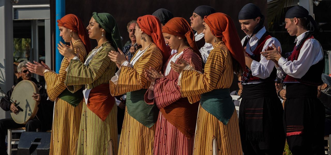 Brodacze w Sławatyczach: Kto goni i dlaczego? Kolorowe pożegnanie roku!