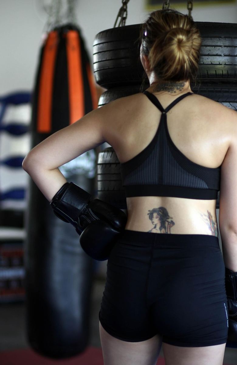 Sensacyjne Starcia w Bangkoku: Pompet i Decho Staną do Walki w Muay Thai!