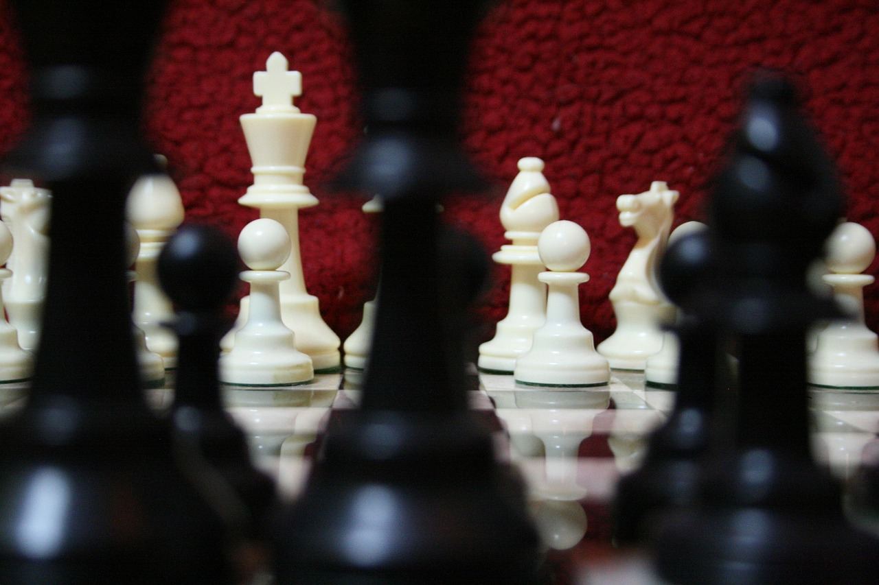 Kryzys Przywództwa w Polsce 2050: Odwołane Wybory i Wzrost Napięć