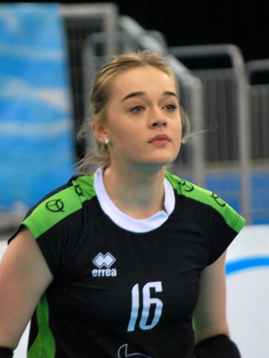 Piękna Siatkarka Mówi “Tak” – Maria Stenzel Planuje Ślub w 2026 Roku!