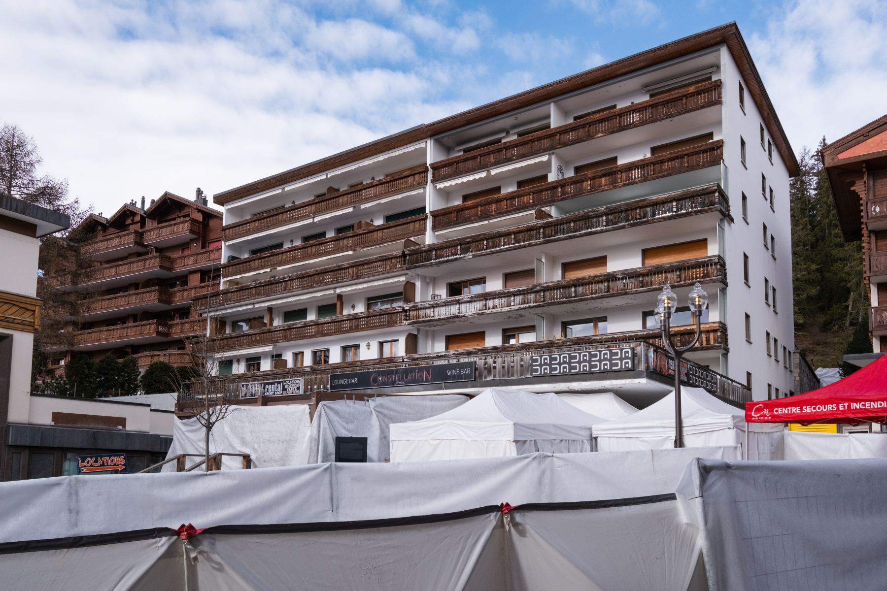 Szwajcaria: Bohater w płomieniach – Analiza tragedii w barze Le Constellation