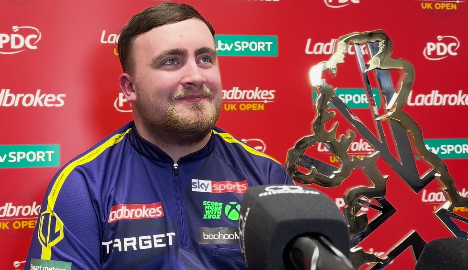 Sensacja! Mistrz Świata w Darcie Otrzymał Wiadomość od Gwiazdy Bayernu – i Odpowiedział z Humorem!