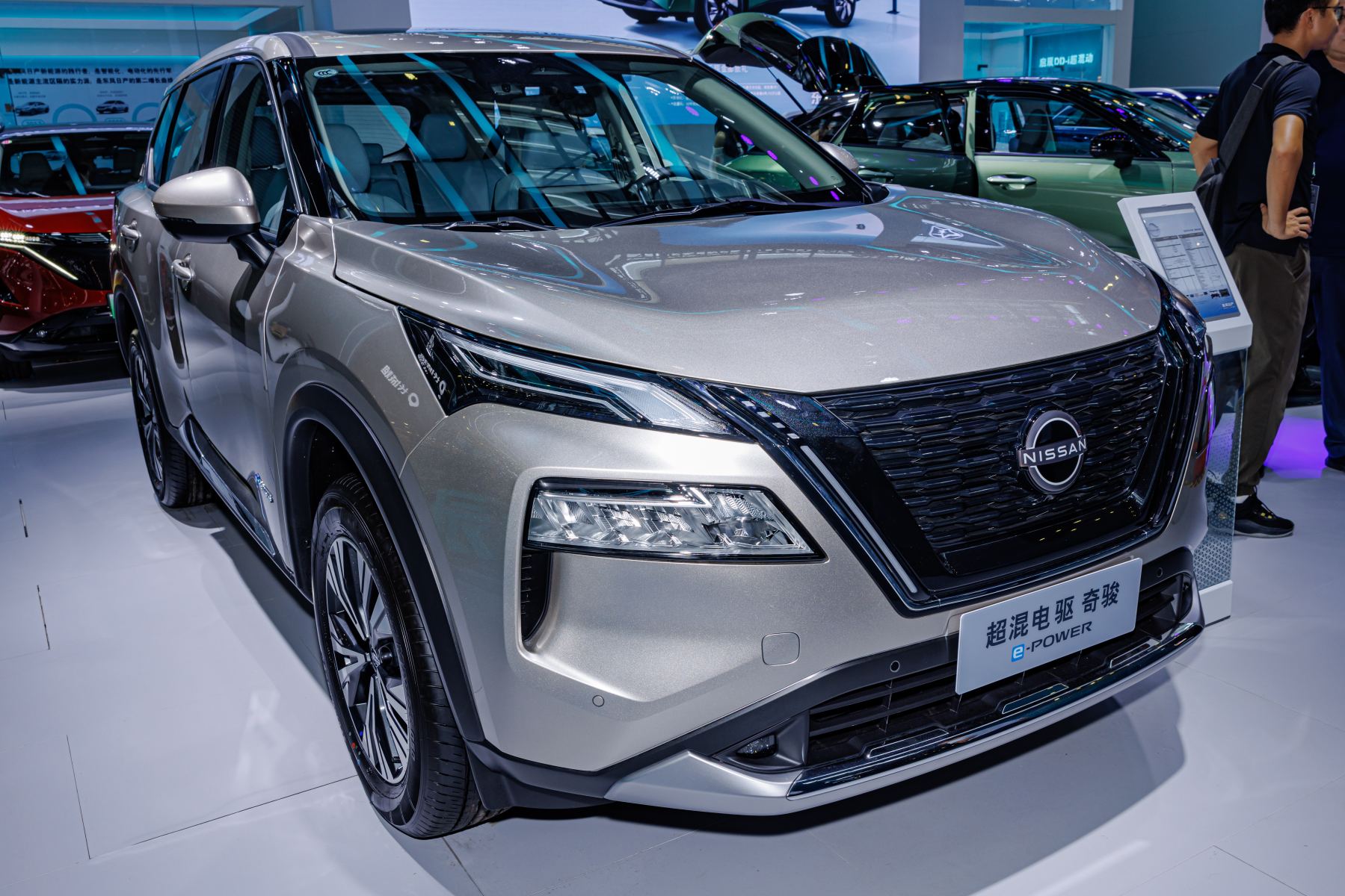Nissan X-Trail e-Power: Rewolucja w Segmencie SUV? Analiza nowego modelu