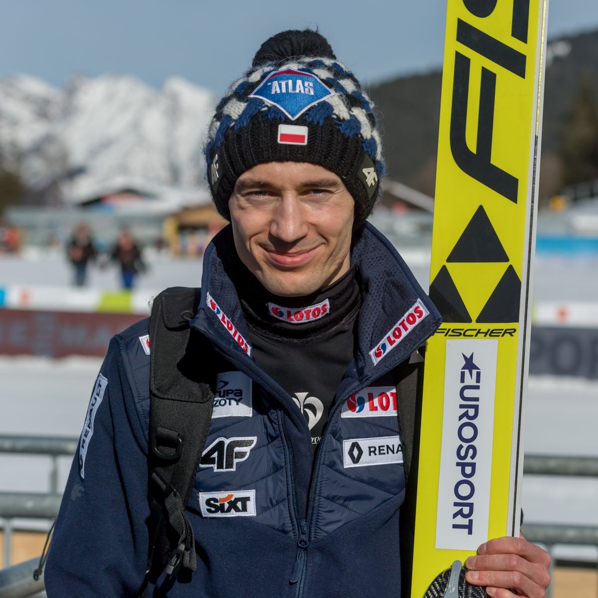 Zakopane wstrzymuje oddech: Emocjonalne pożegnanie Kamila Stocha z polskimi skokami!