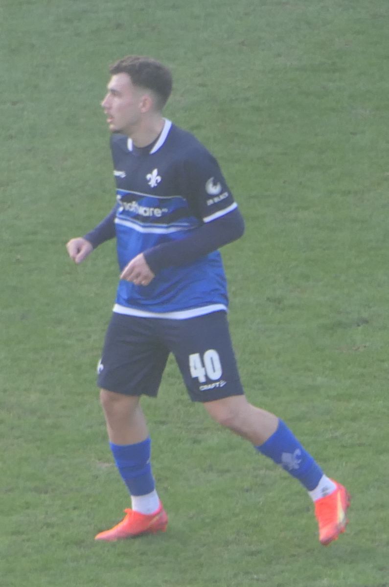 Filip Stojilković na radarze włoskich klubów – co dalej z przyszłością napastnika Cracovii?