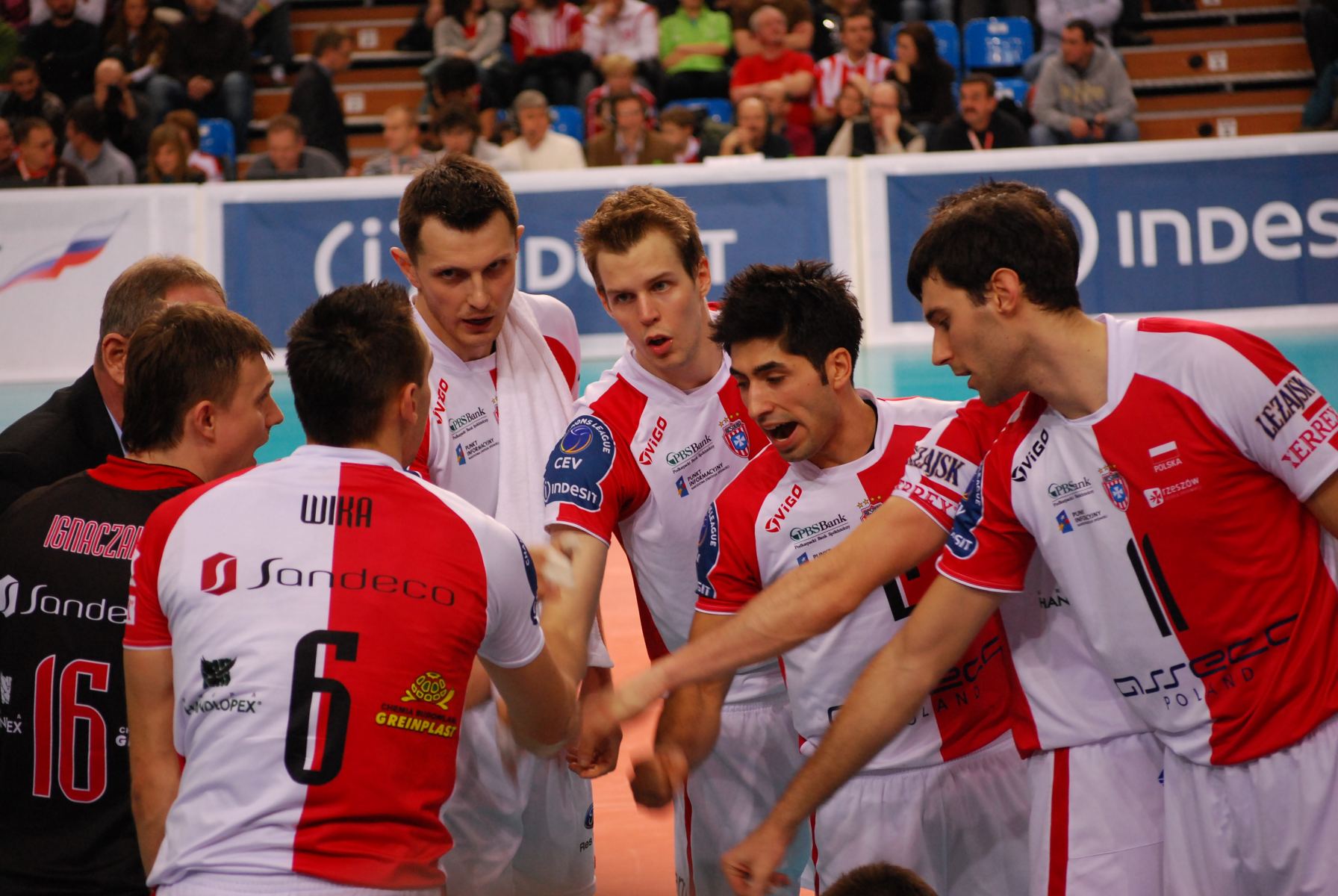 Asseco Resovia Rzeszów Zmiażdżyła PGE Projekt Warszawa – Kolejna Dominacja w PlusLidze!