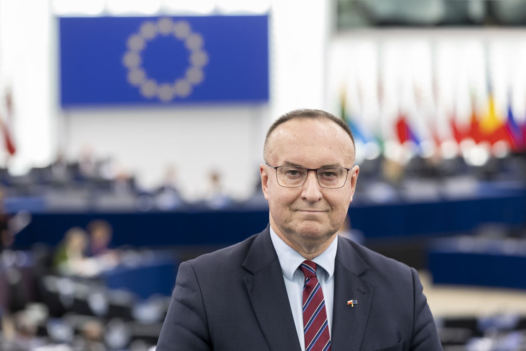 Kryzys Przywództwa w Polsce 2050: Powtórka Wyborów i Krytyka Kobosko