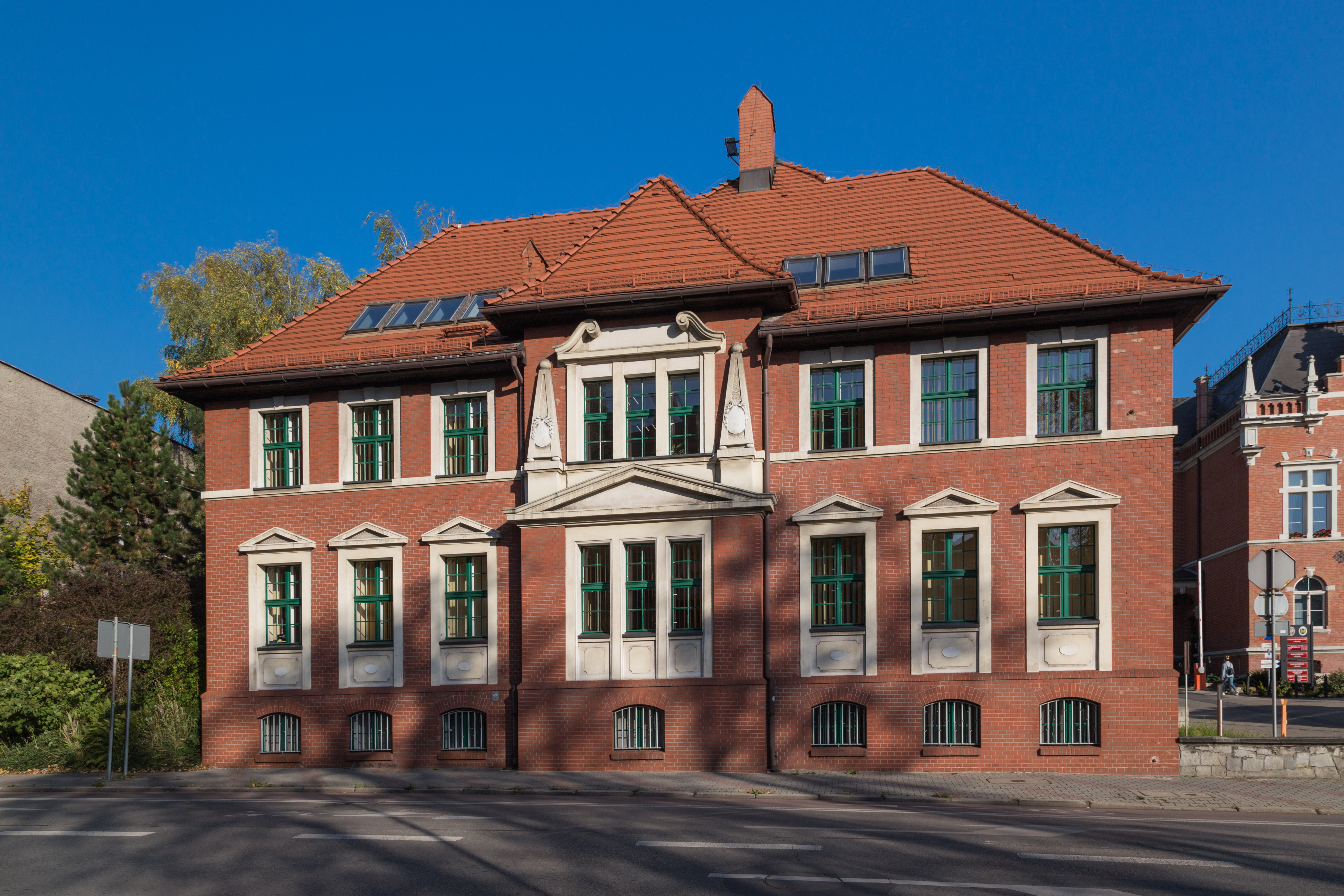 Nowe zasady finansowania opieki koordynowanej przez nfz: Premie i kary dla placówek POZ