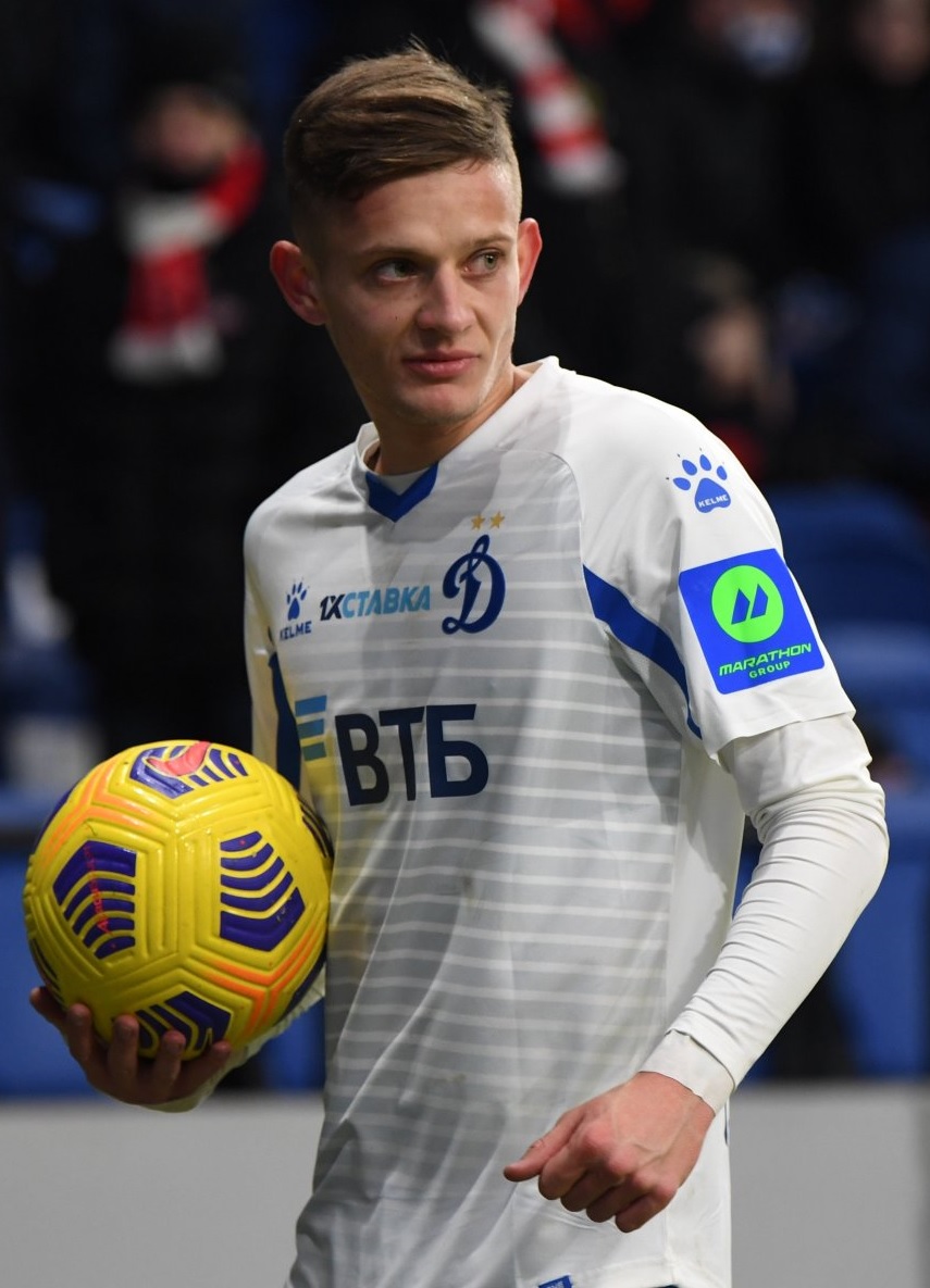 Sebastian Szymański Nowym Piłkarzem Stade Rennais – Nowy Rozdział w Ligue 1!