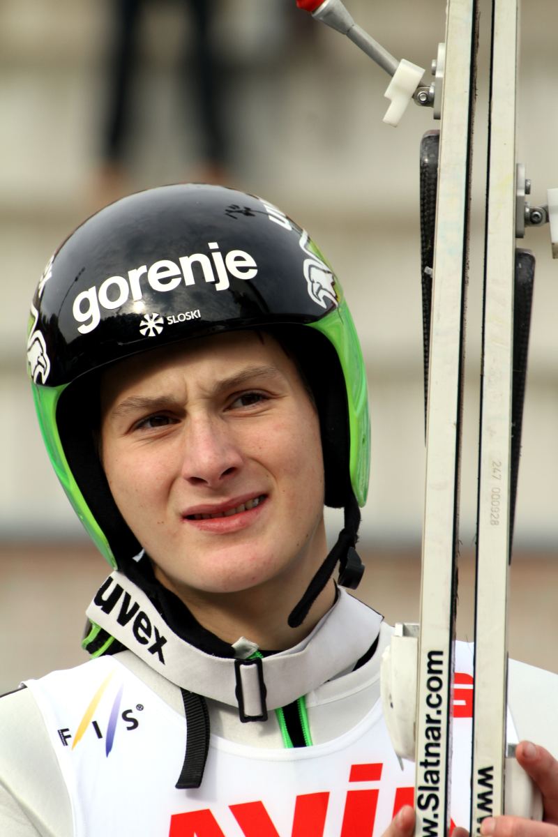 Dramat w Oberstdorfie: Domen Prevc wykluczony z drużynowego konkursu MŚ w lotach!