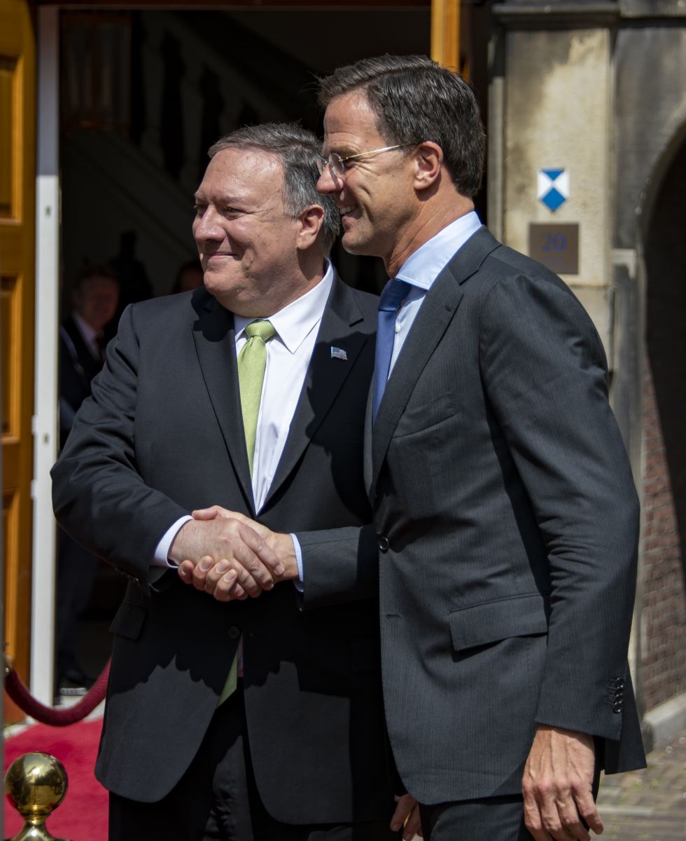 Krytyka wobec sekretarza generalnego NATO za politykę wobec Donalda Trumpa