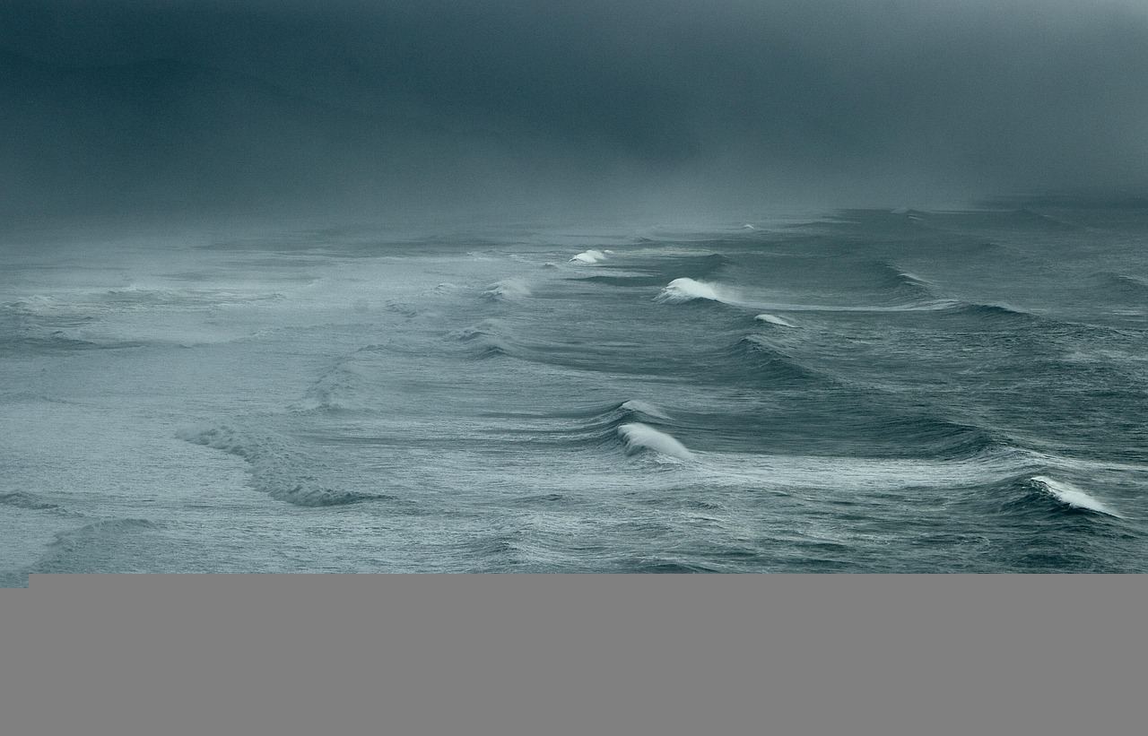 Analiza sytuacji: Intensywna burza nawiedziła wybrzeże Bałtyku 6 grudnia 2025 roku