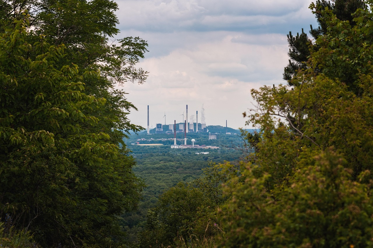 Kryzys Energetyczny na Ukrainie: Węgry Zawieszają Dostawy Paliwa i Wzbudzają Kontrowersje