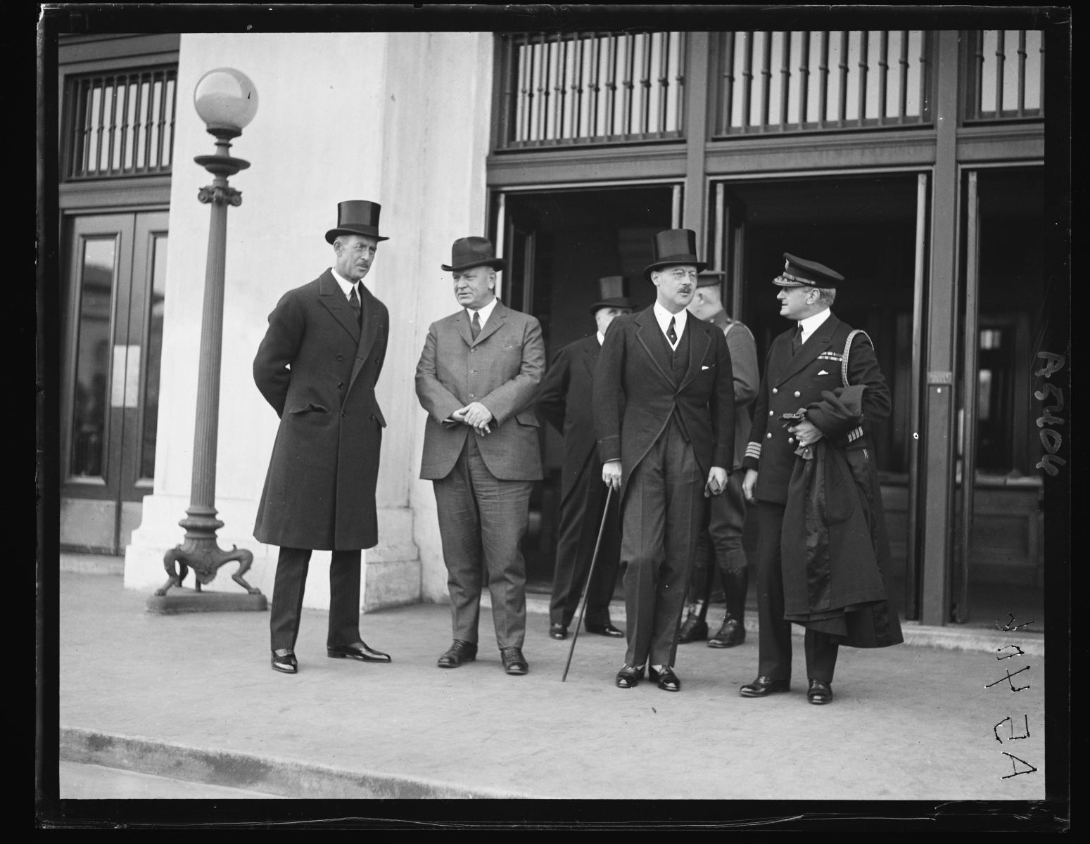 Nowe Allegacje w Sprawie Księcia Andrzeja i Jeffrey’a Epsteina – Thames Valley Police Rozpoczyna Analizę