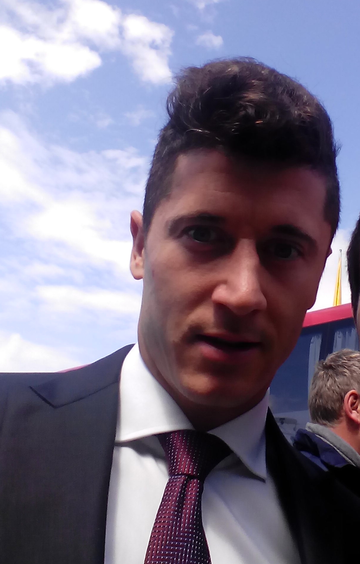 Skandal Dyplomowy Roberta Lewandowskiego: Upadek Ikony i Kryzys Reprezentacji