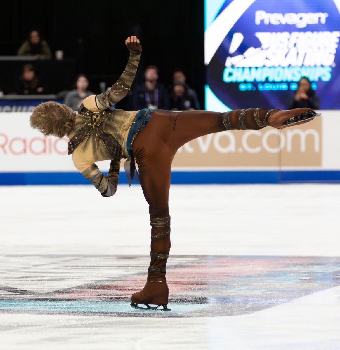 Ilia Malinin Zdumiewa Świat – <b>Amerykański 21-latek Prowadzi w Rywalizacji Solistów na Igrzyskach Olimpijskich</b>