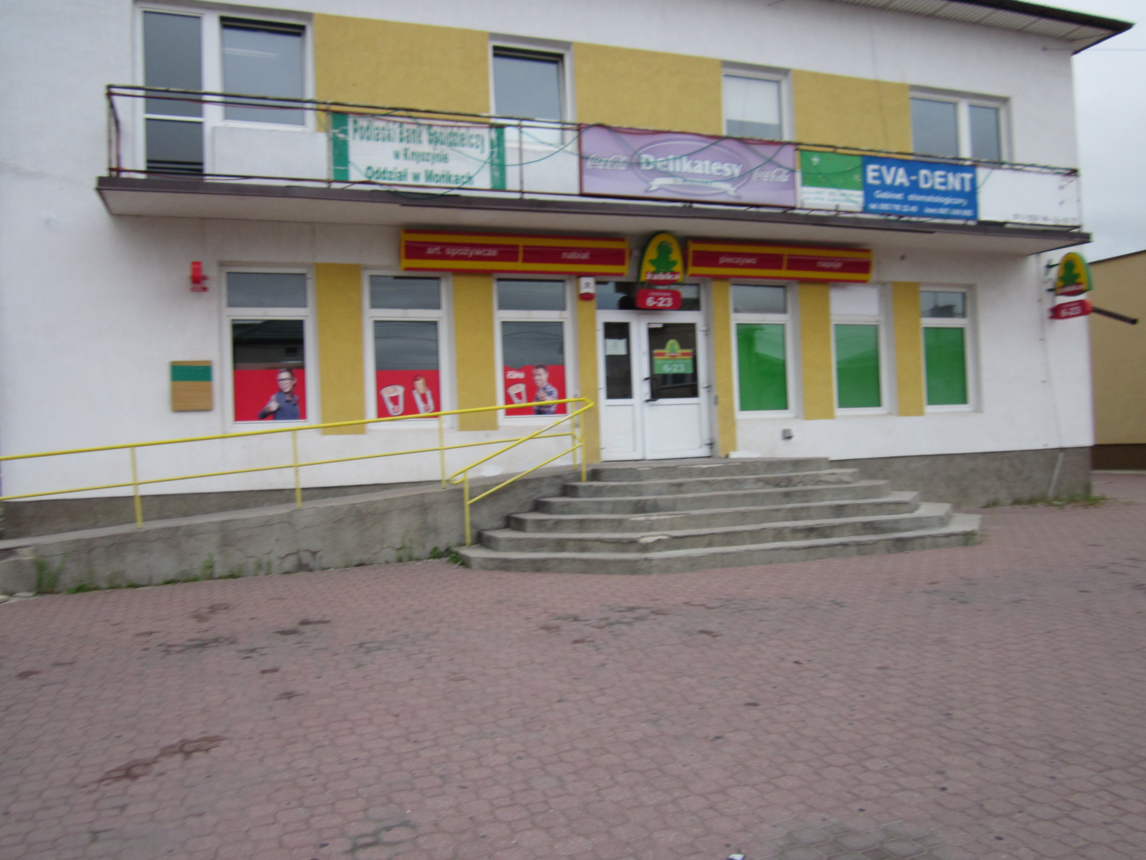 Żabka podsumowuje rok z pizzą na wynos: Analiza sprzedaży i perspektywy rozwoju