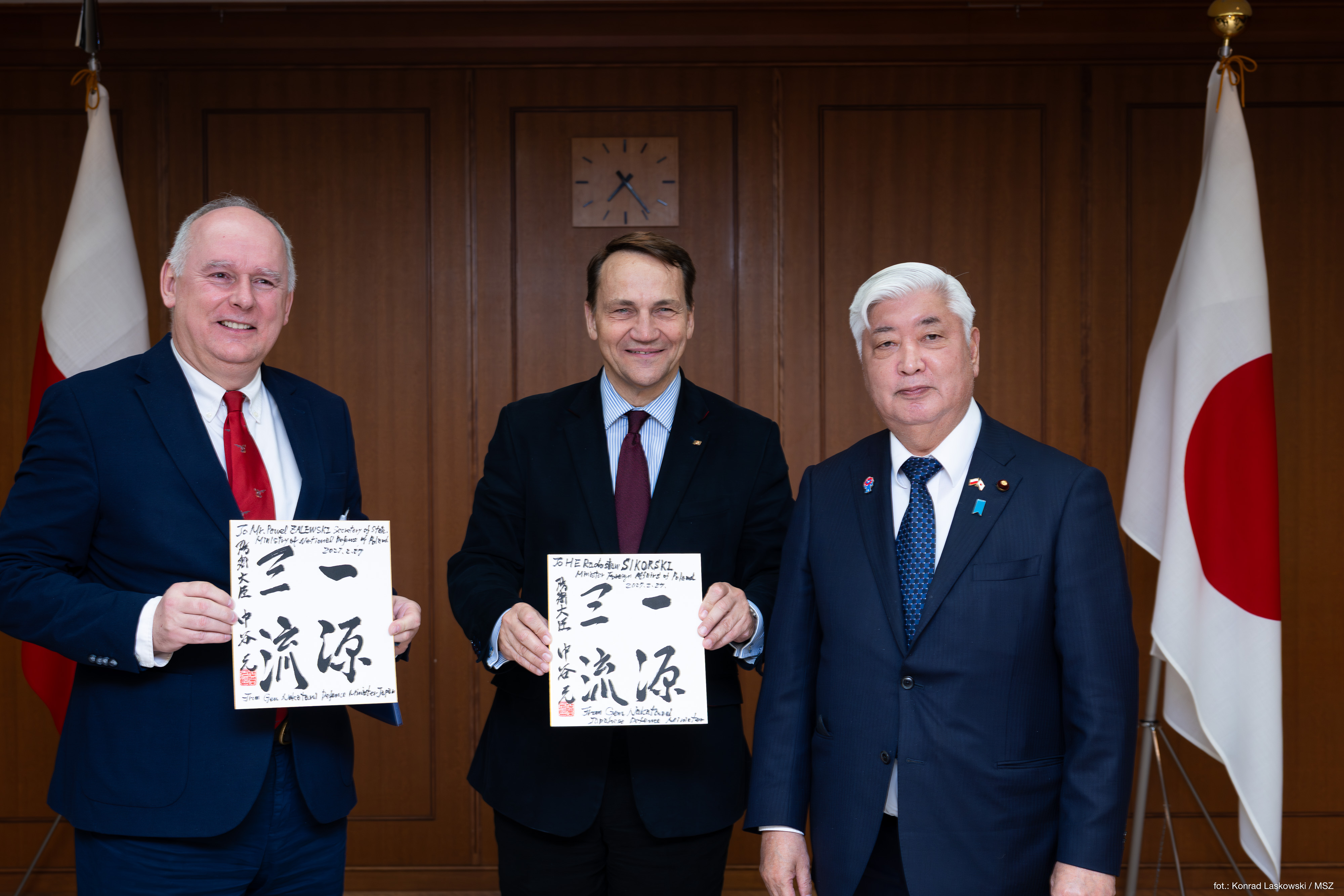 Radosław Sikorski domaga się udziału Polski w negocjacjach dotyczących Ukrainy